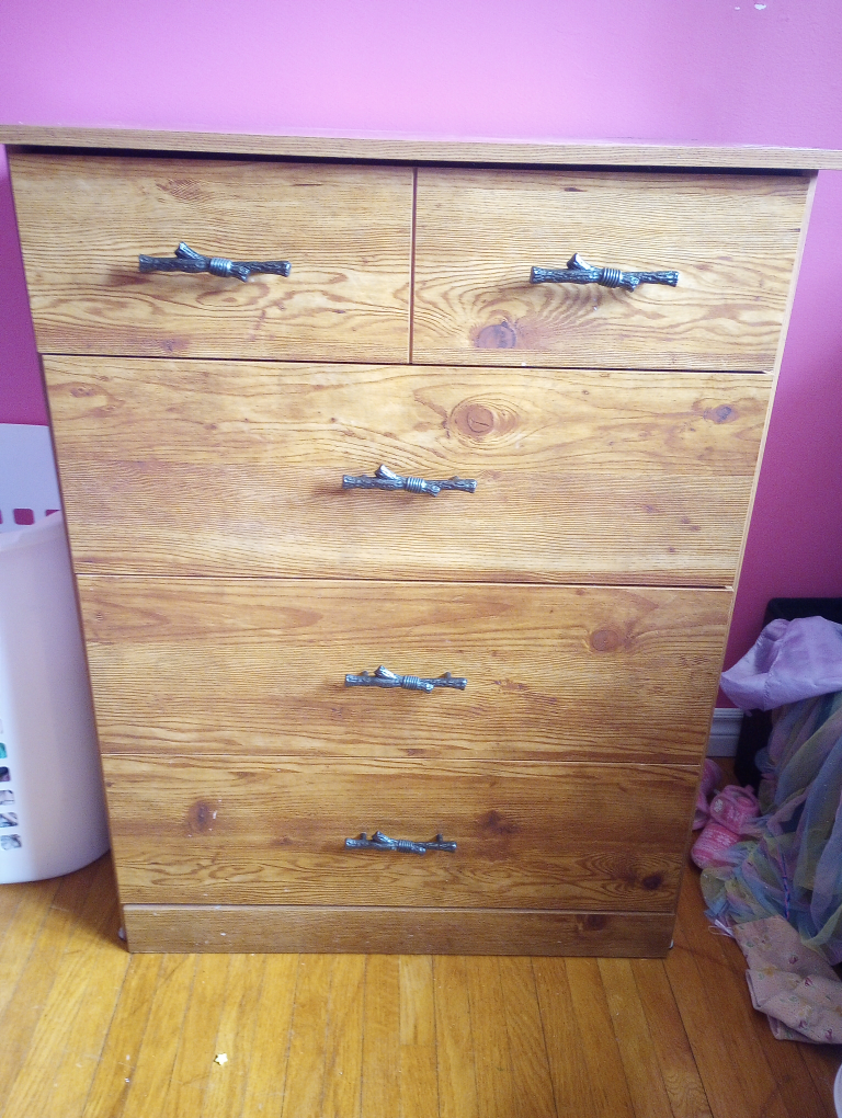 Four-Drawer Wooden Dresser in great condition