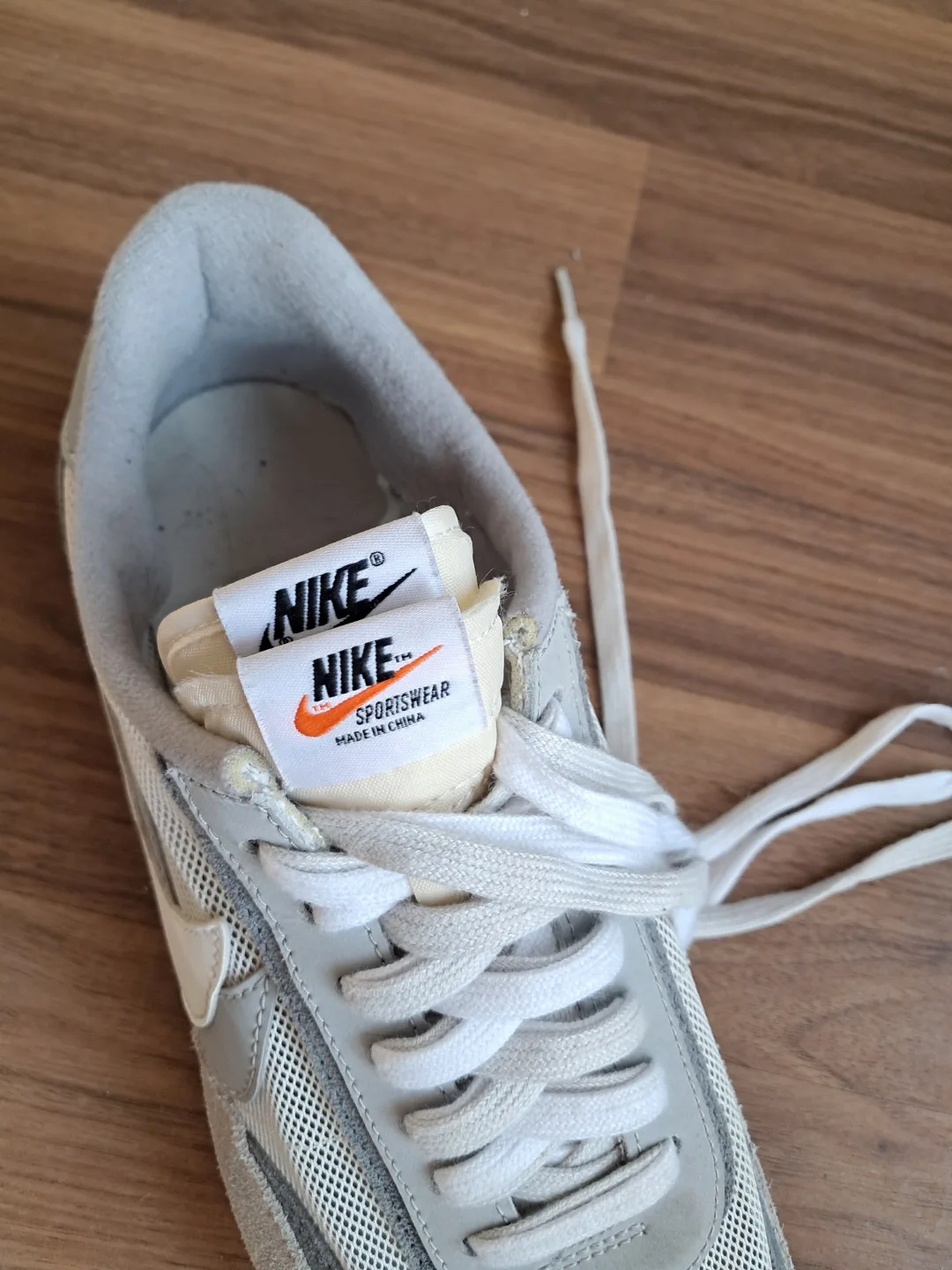 Nike LD  Waffle Sacai Summit White size 10.5 image indicator(6)