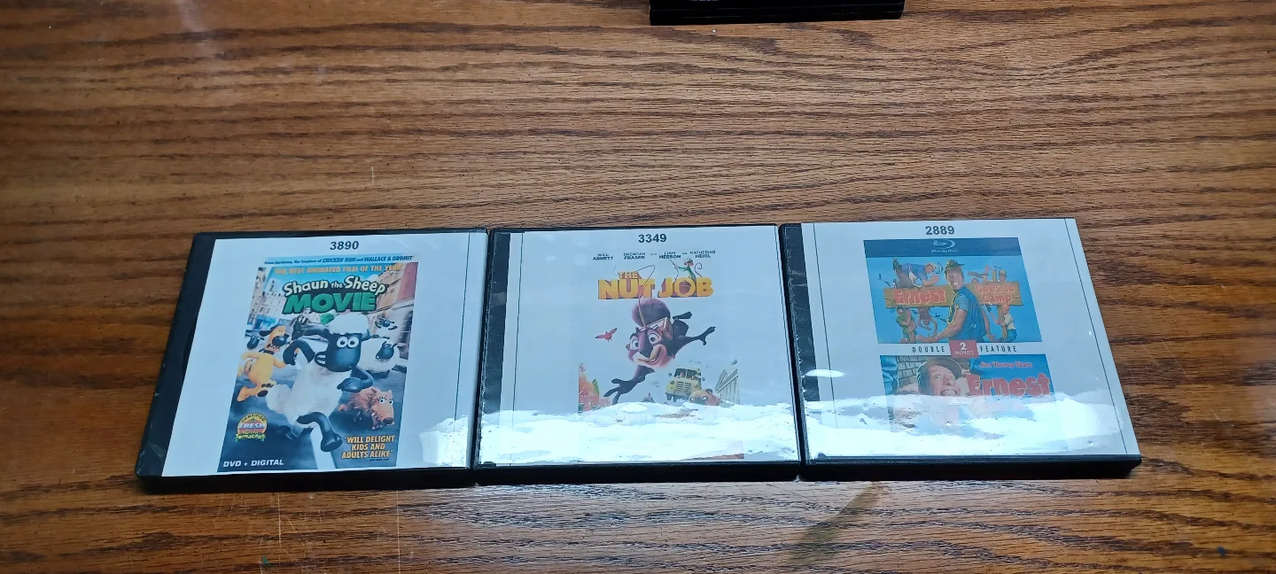 Lot of 20 DVDs - Family Fun kids movies image indicator(4)