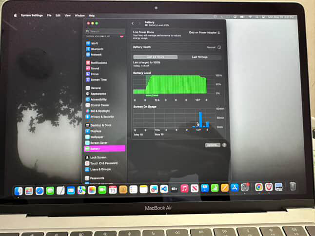 MacBook Air - Excellent Condition - photo 4