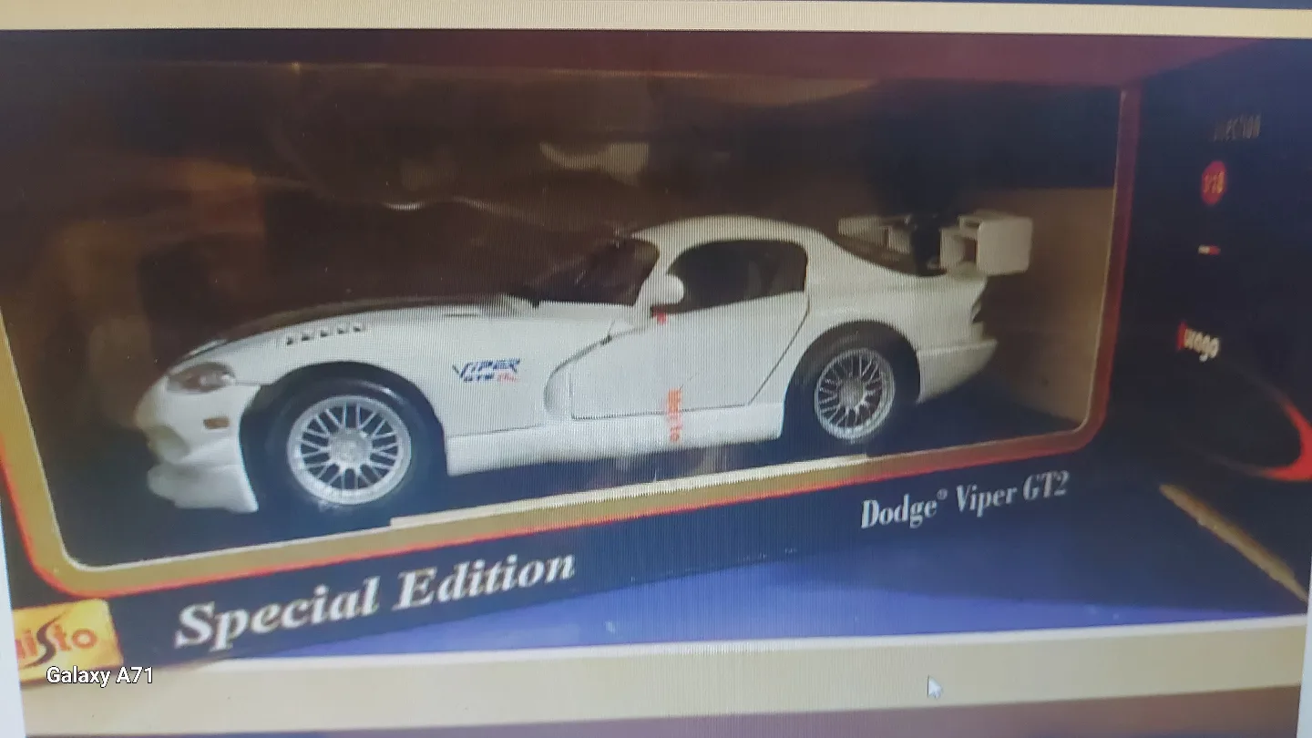 Collectible 1:18 Scale Die-Cast Model Cars - Lot of 7 image indicator(3)