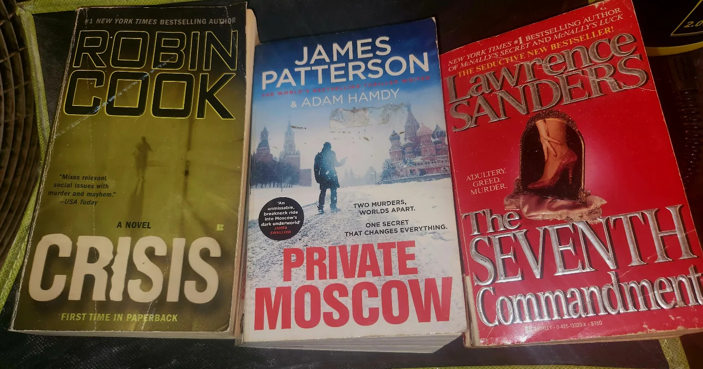 Lot of 6 Paperback and Hardcover Novels thumbnail