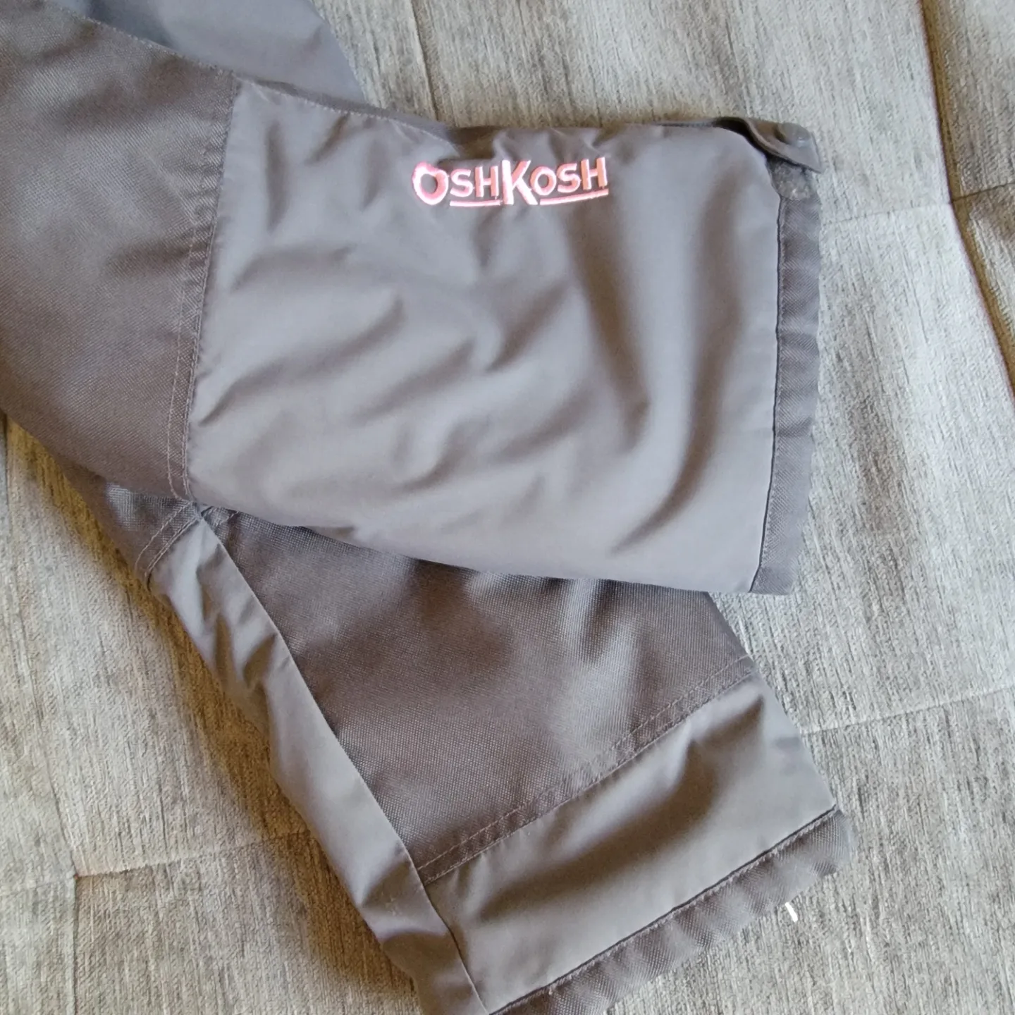 OshKosh B'gosh Size 4T Snow Pants image indicator(4)
