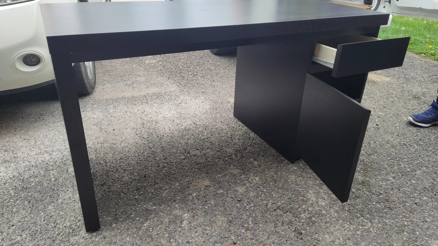 IKEA MICKE Desk - Black-Brown image indicator(2)