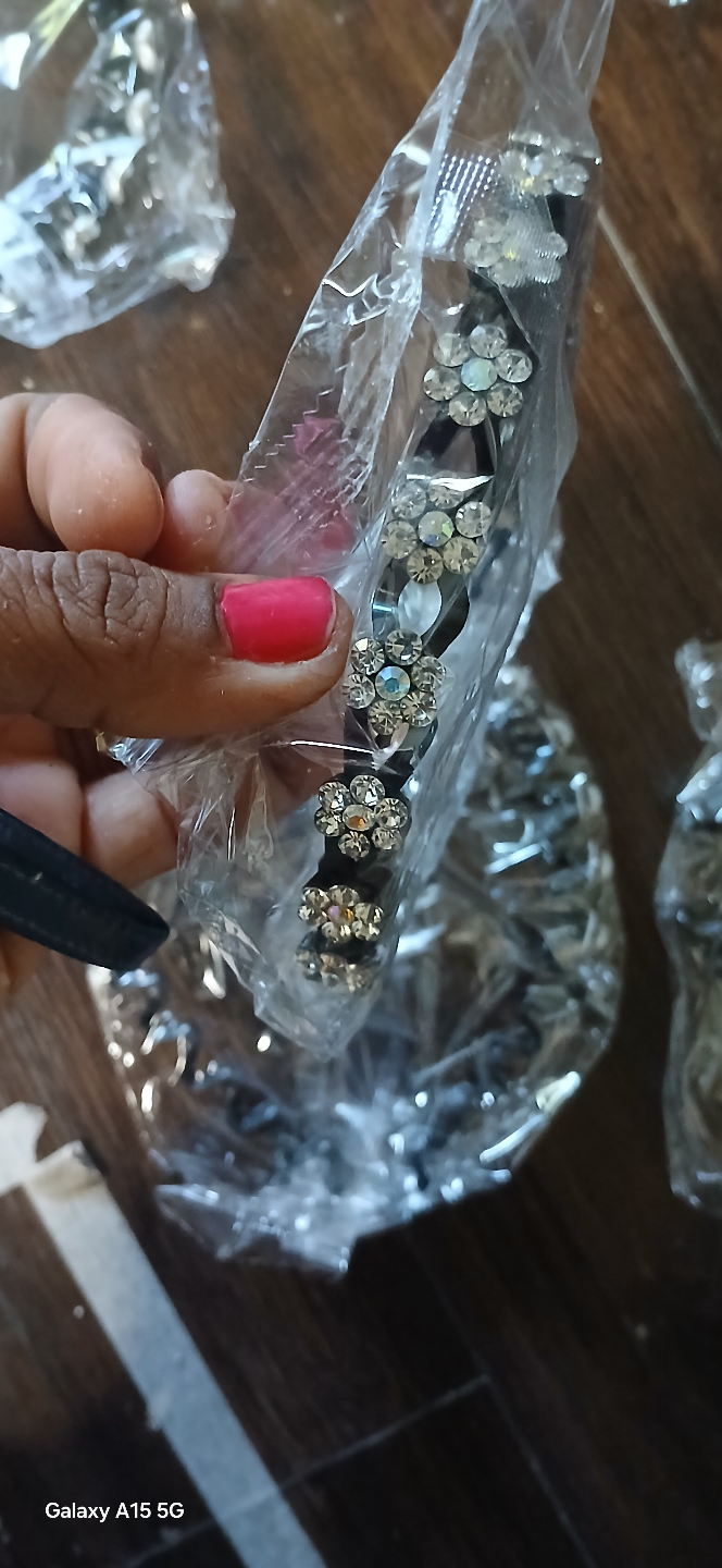 Rhinestone Flower Hair Bands - photo 4