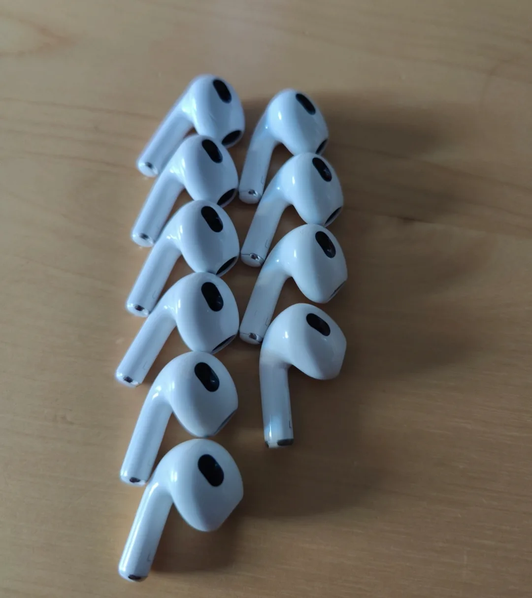 Apple AirPods 3 (3rd Gen) LEFT  AirPod thumbnail
