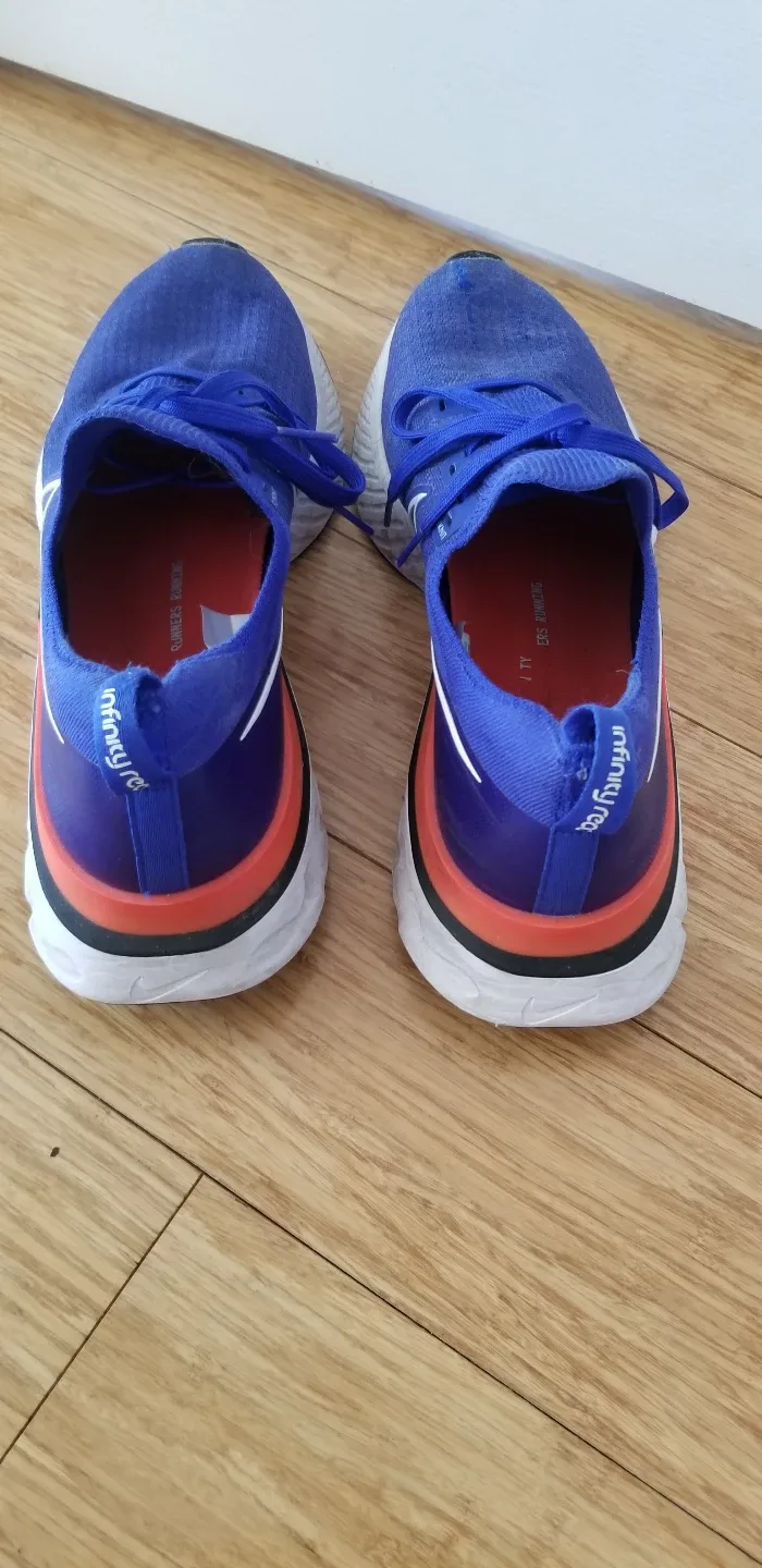 Nike Infinity React Run Flyknit 2 Mns - Sz 13 image indicator(3)