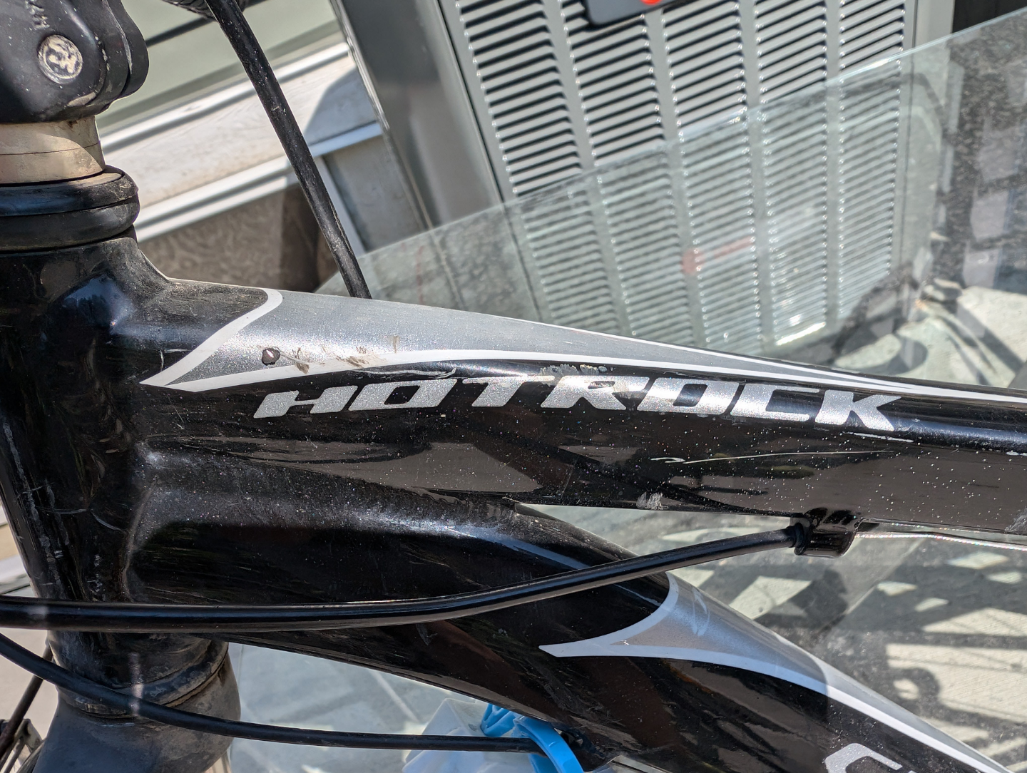 Specialized Hotrock Mountain Bike - photo 2