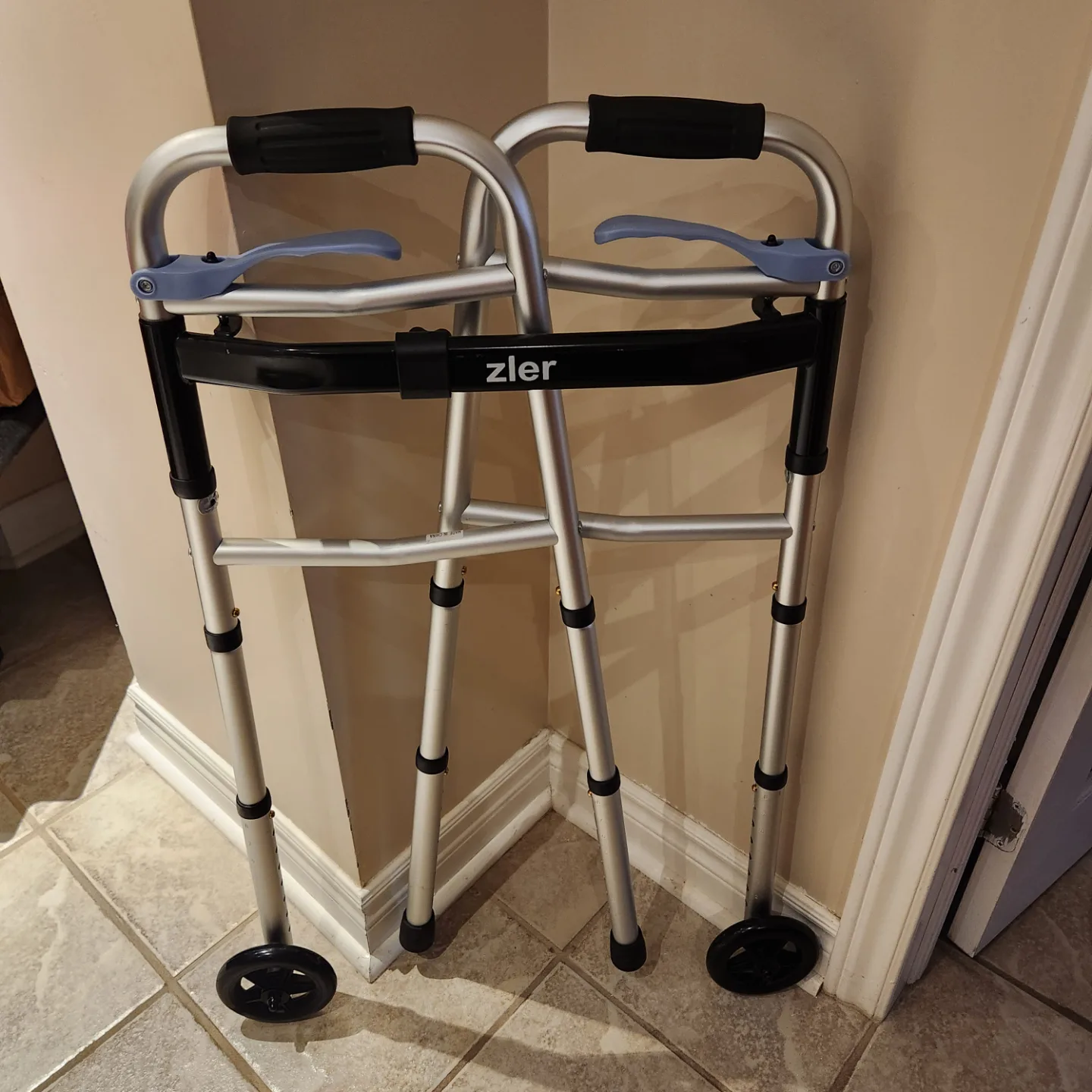 Zler Rolling Walker thumbnail