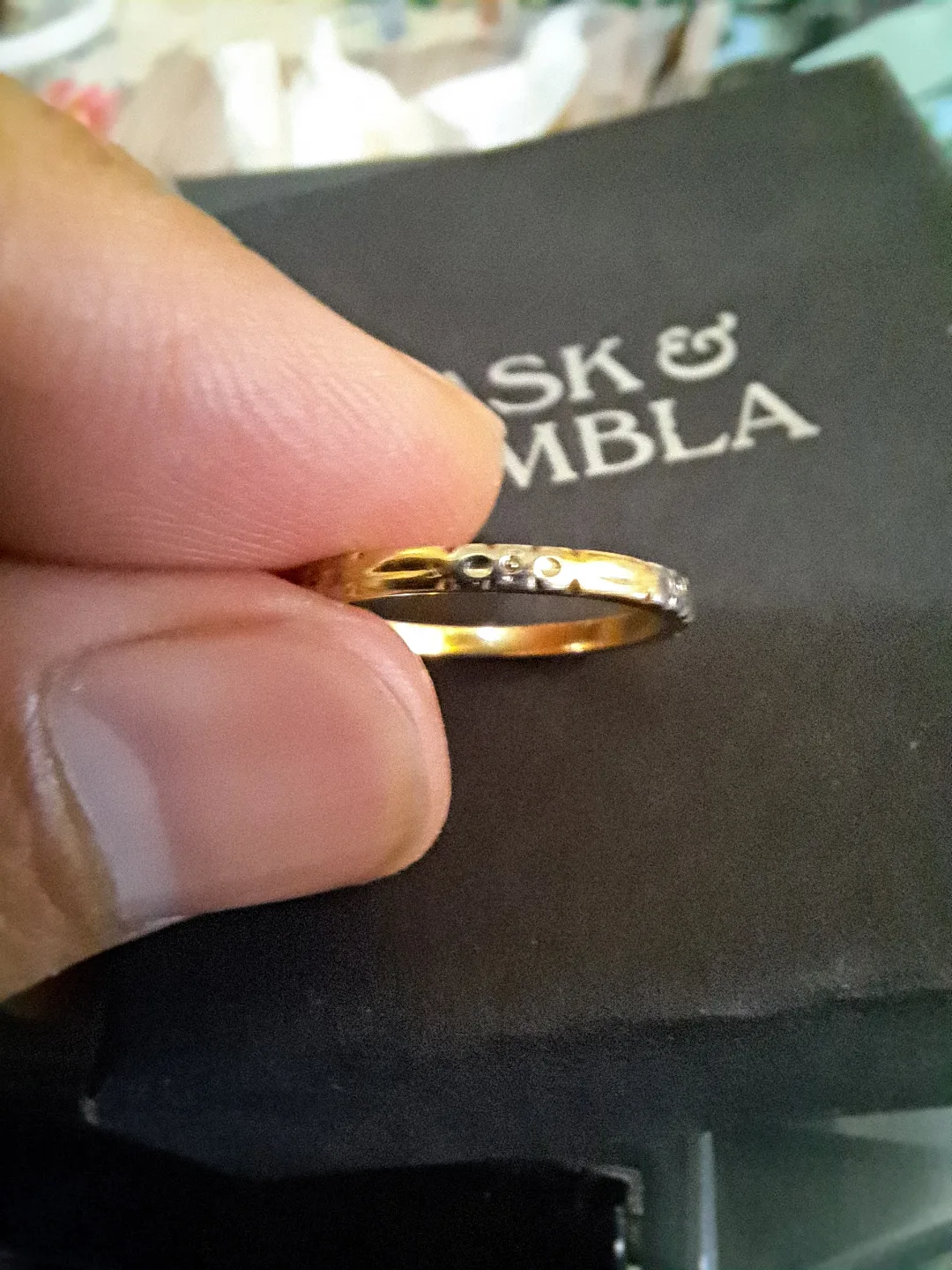 14K Gold Band Ring image indicator(5)