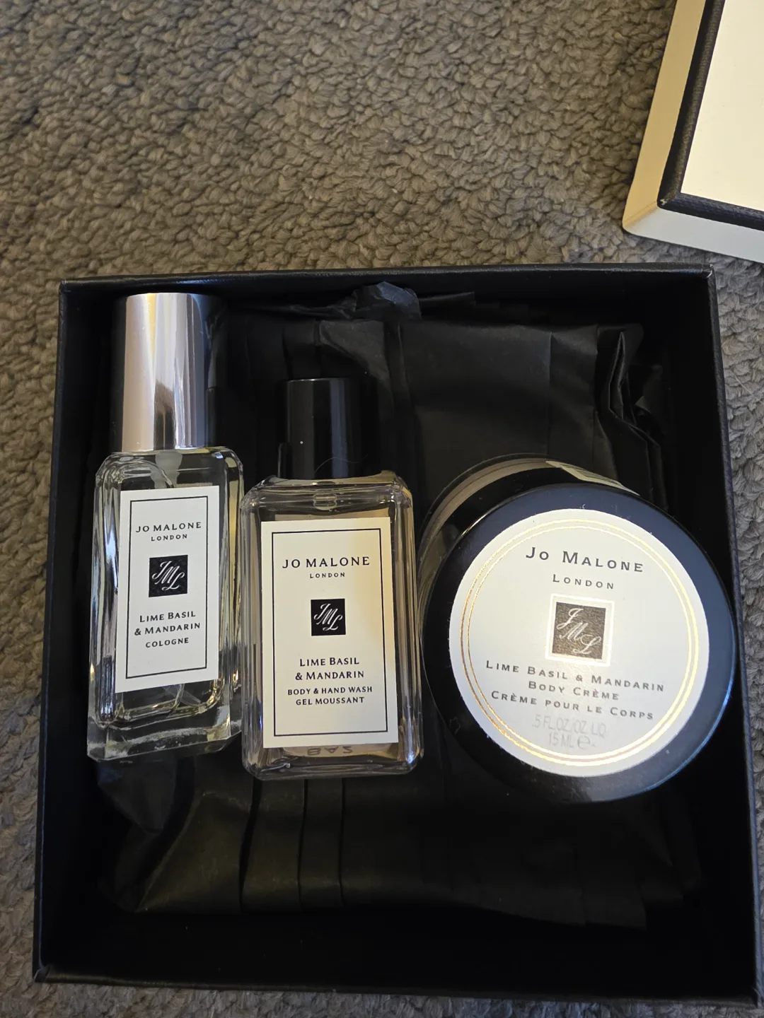 Jo Malone London Lime Basil & Mandarin Perfume Gift Set image indicator(3)