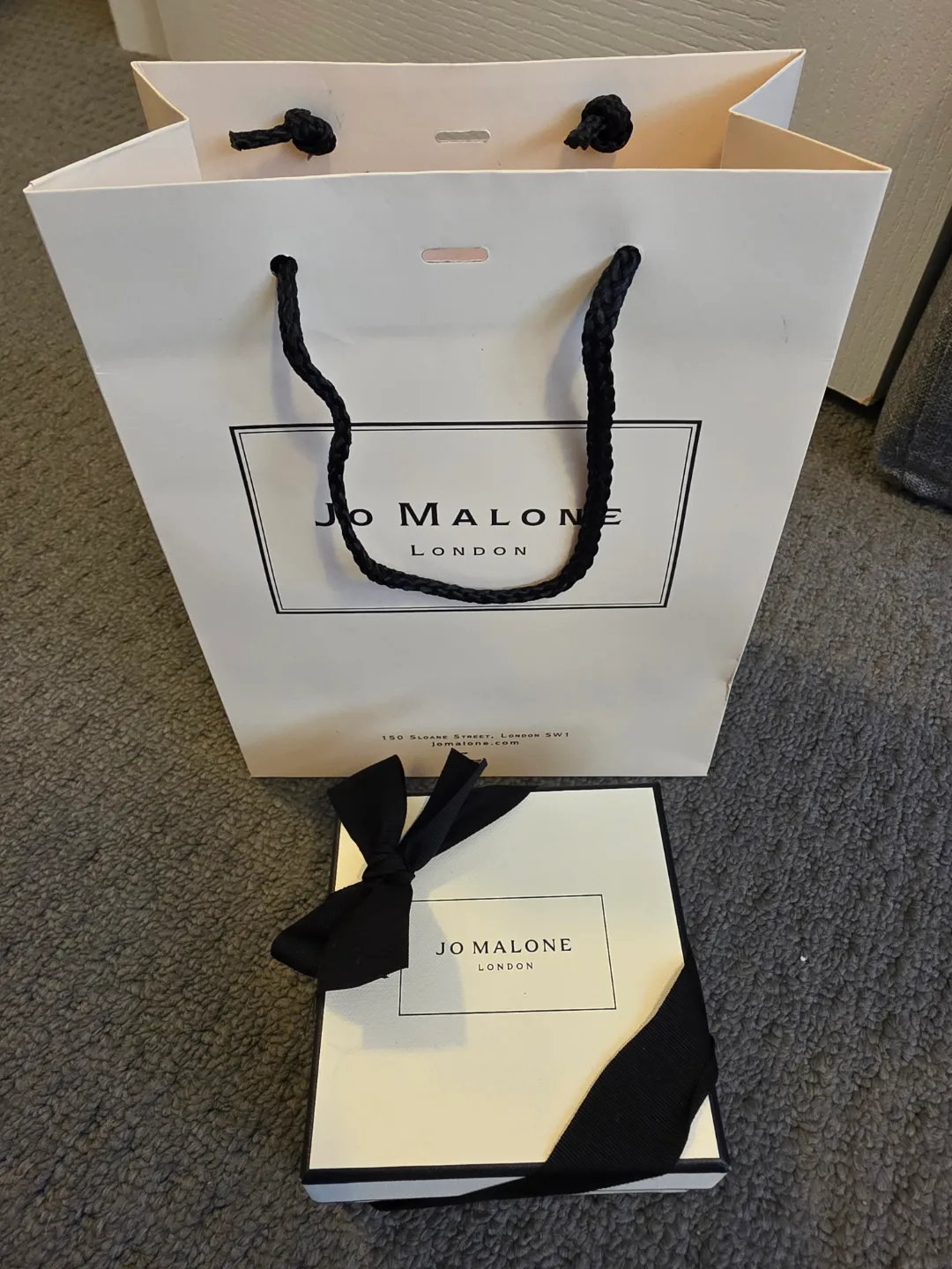Jo Malone London Lime Basil & Mandarin Perfume Gift Set image indicator(5)
