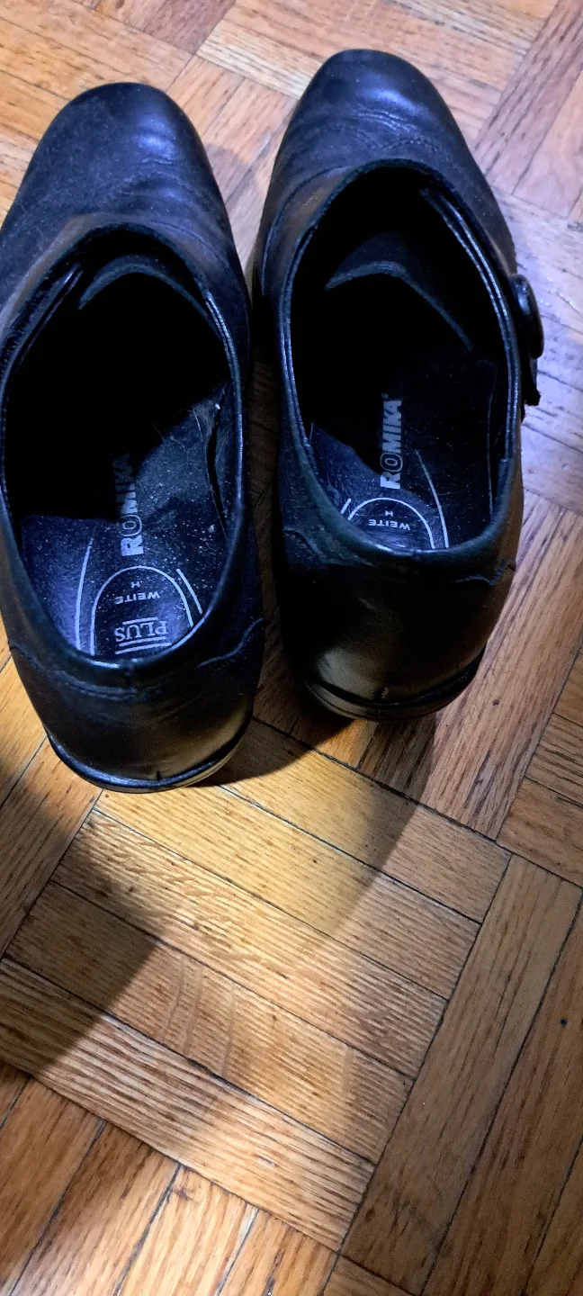 Romika Plus Women's Black Leather Shoes Size 7.5 image indicator(2)