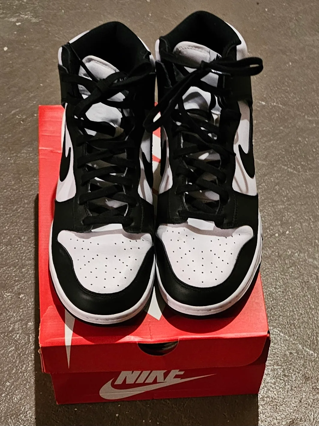 Nike Dunk High Black White image indicator(4)