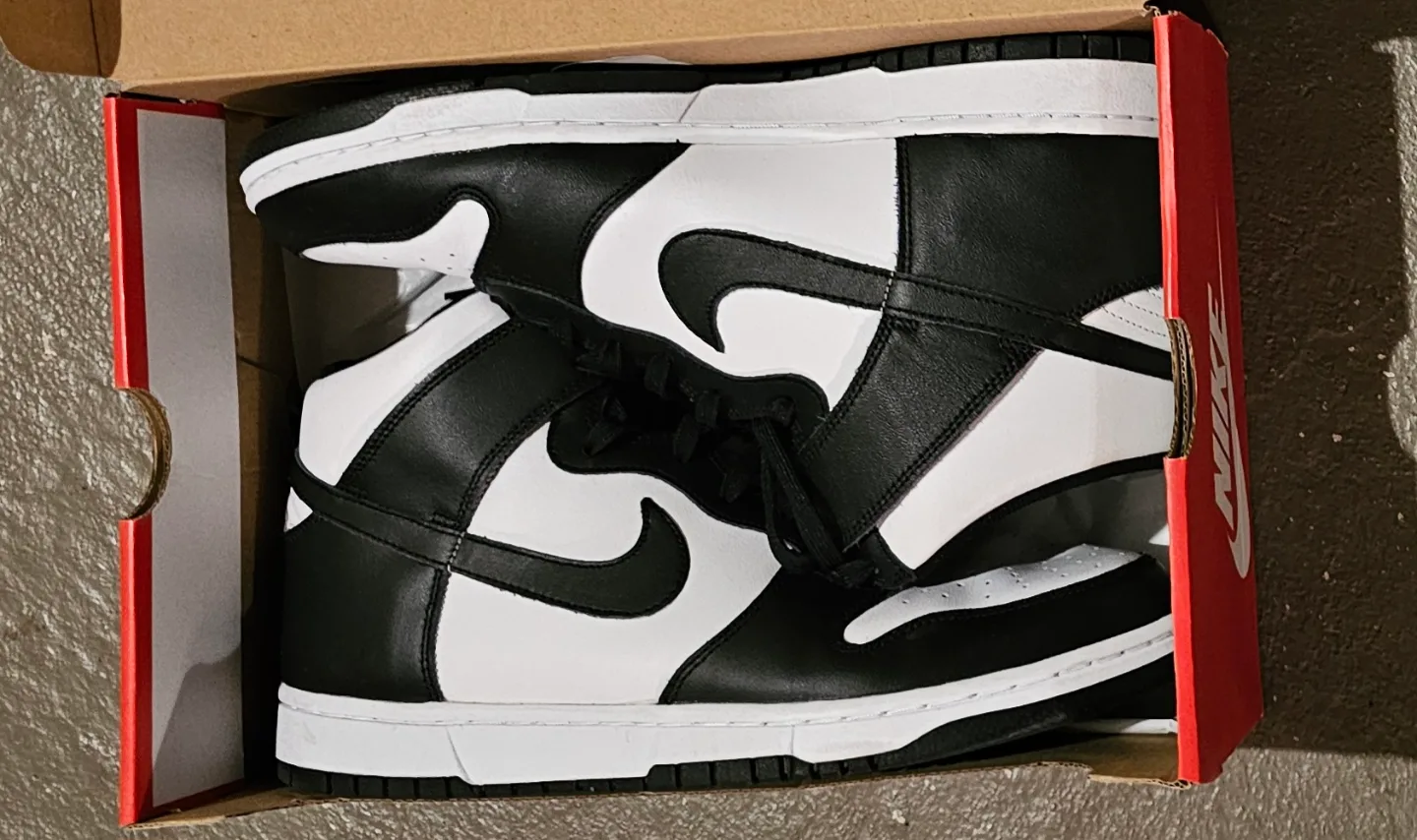 Nike Dunk High Black White image indicator(6)