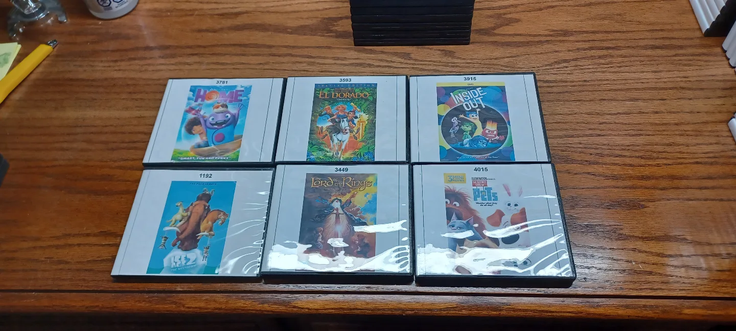 Lot of 20 DVDs - Family Fun kids movies image indicator(2)