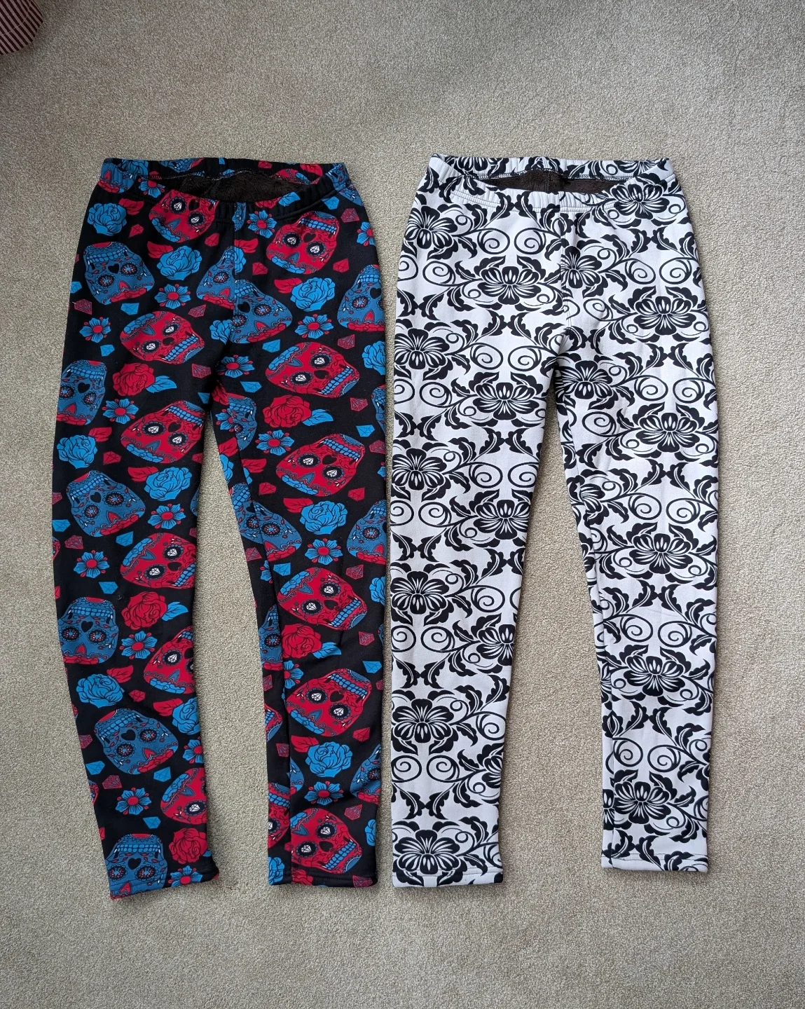 Two pairs of Cozy girls' leggings, size M