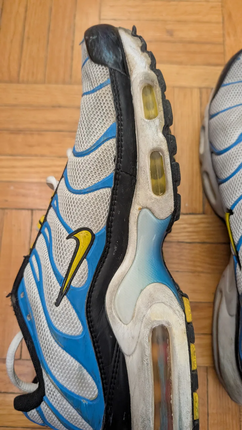 Nike Air Max Plus TN Running Shoes - Size 8 image indicator(2)