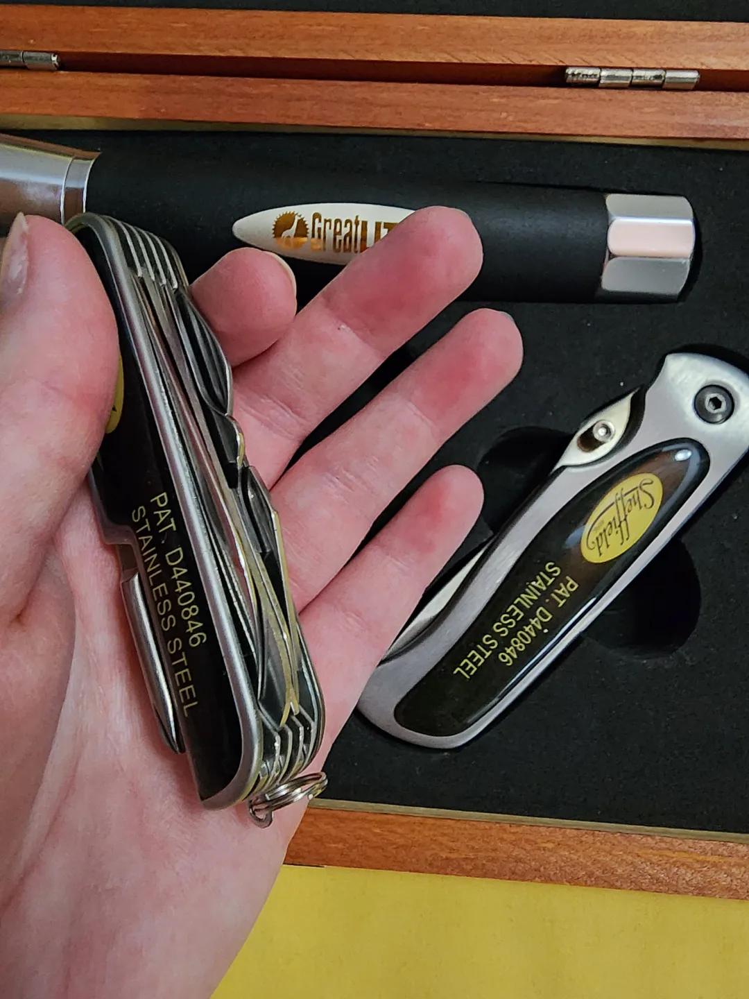 Sheffield Multi-tool Set in Wooden Box image indicator(6)