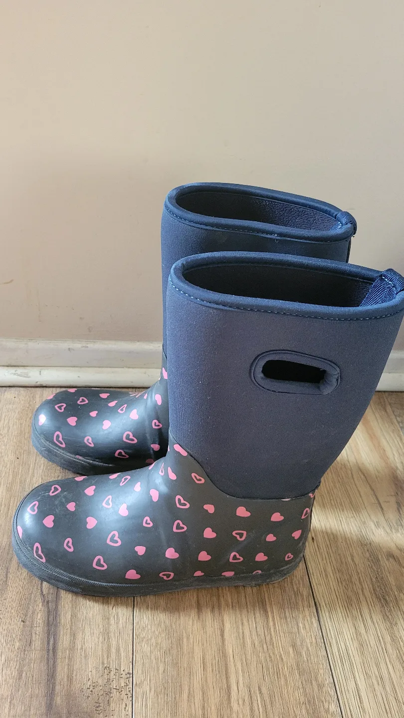 🧡Kids' Bogs Classic Rain Boots, Size 6, Pink Hearts thumbnail