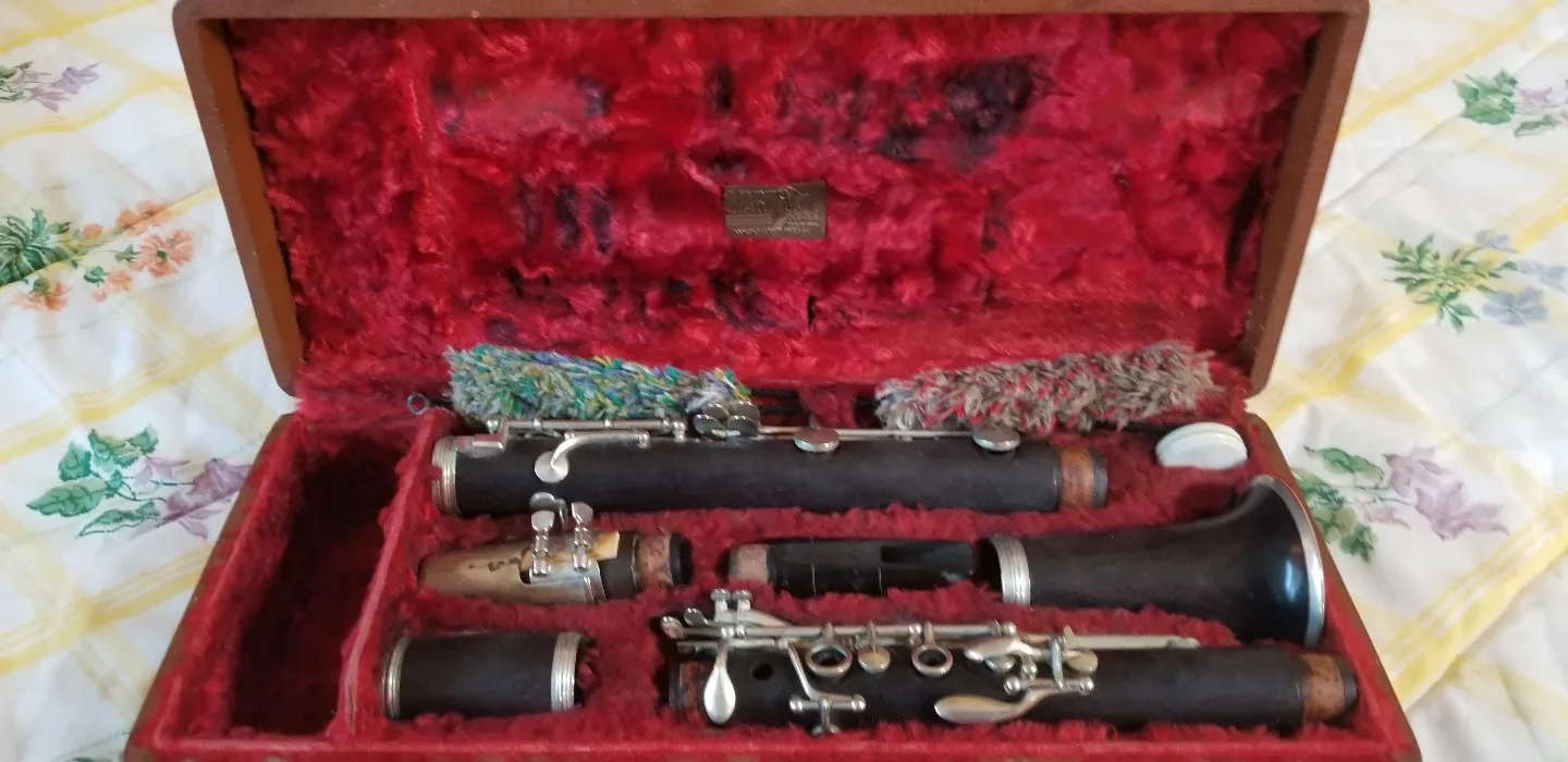 Vintage Martin Freres Handmade Clarinet with Case image indicator(10)
