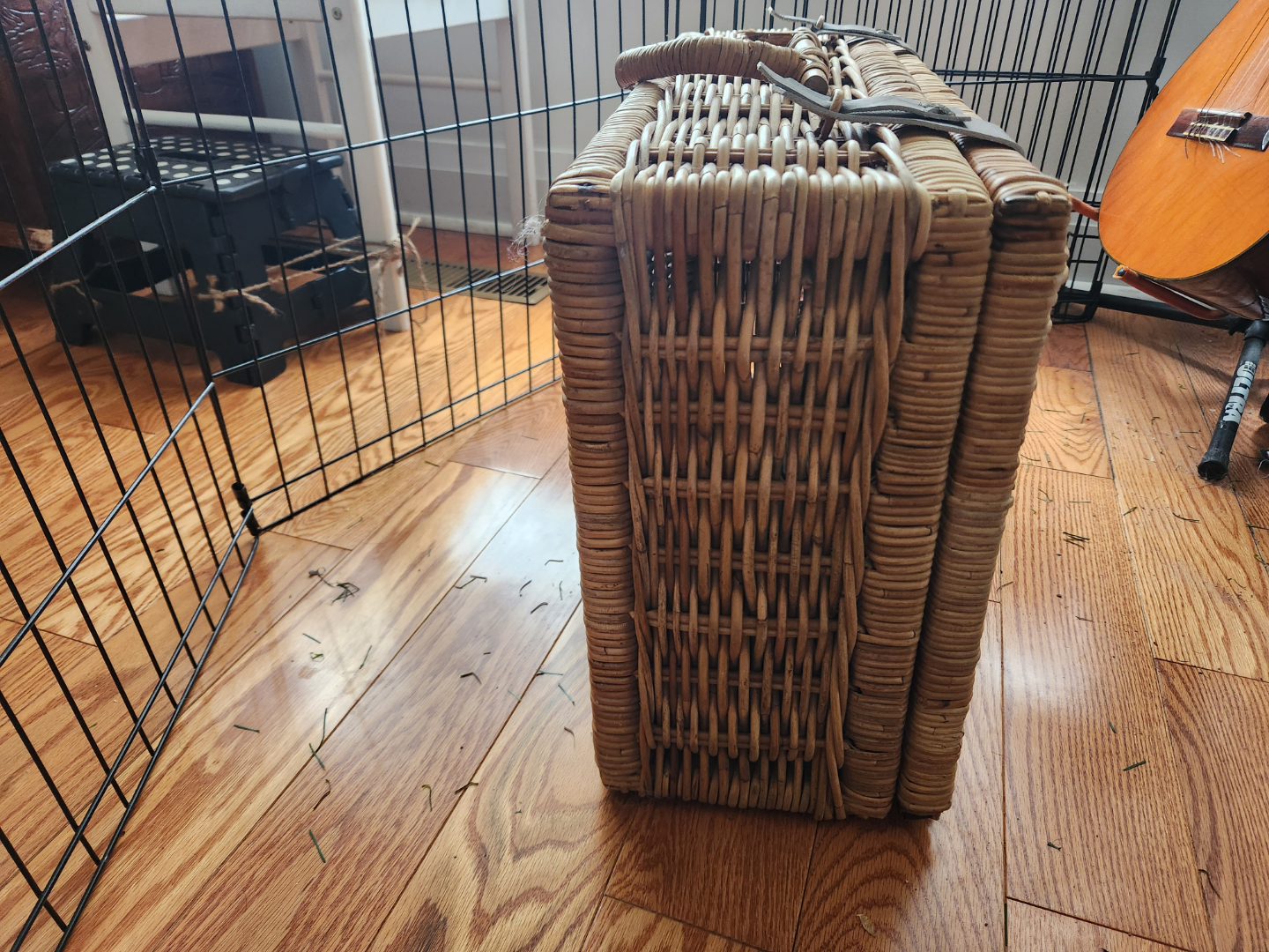 Vintage Wicker Picnic Basket - photo 4
