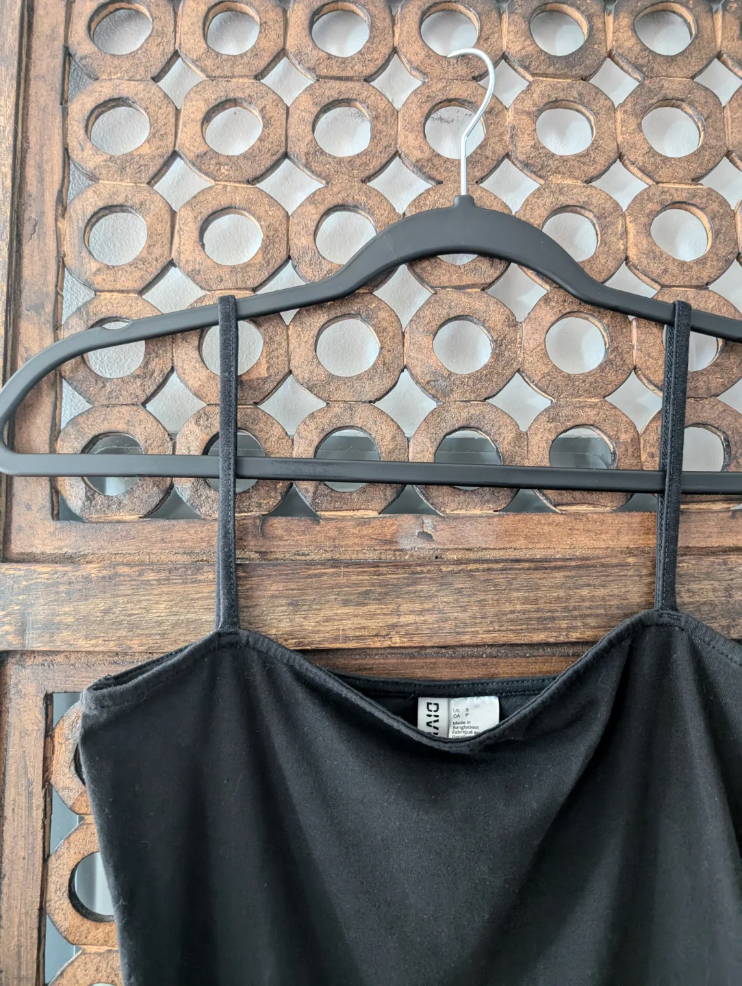 H&M Black Cropped Tank Top image indicator(2)