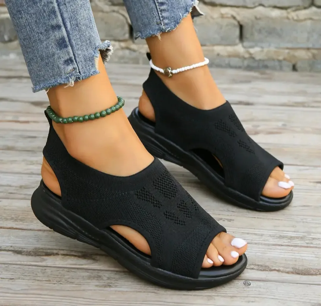 BN Women's Knit Upper Sandals Size 10 thumbnail