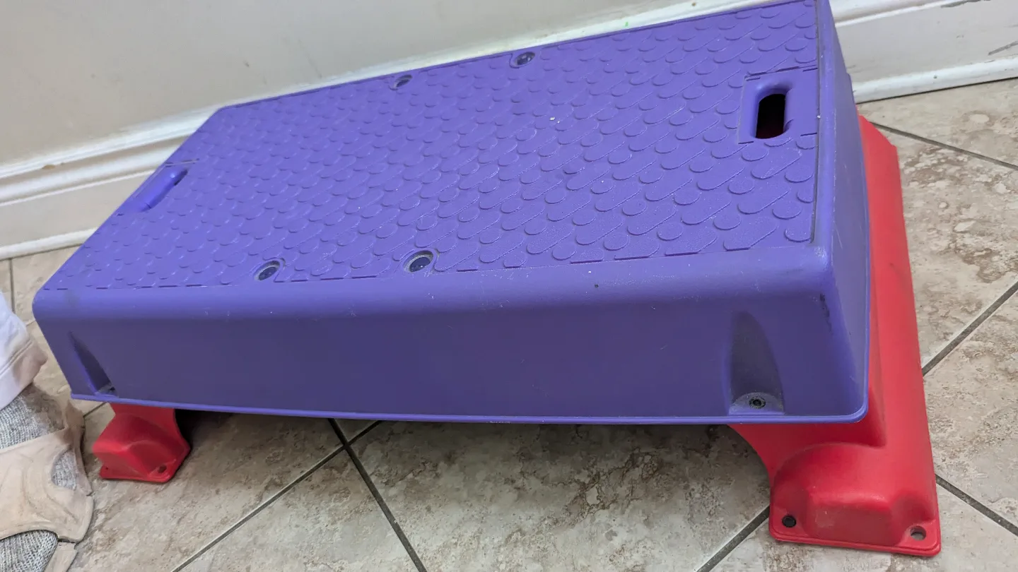 Purple and Red Aerobic Step Platform image indicator(4)