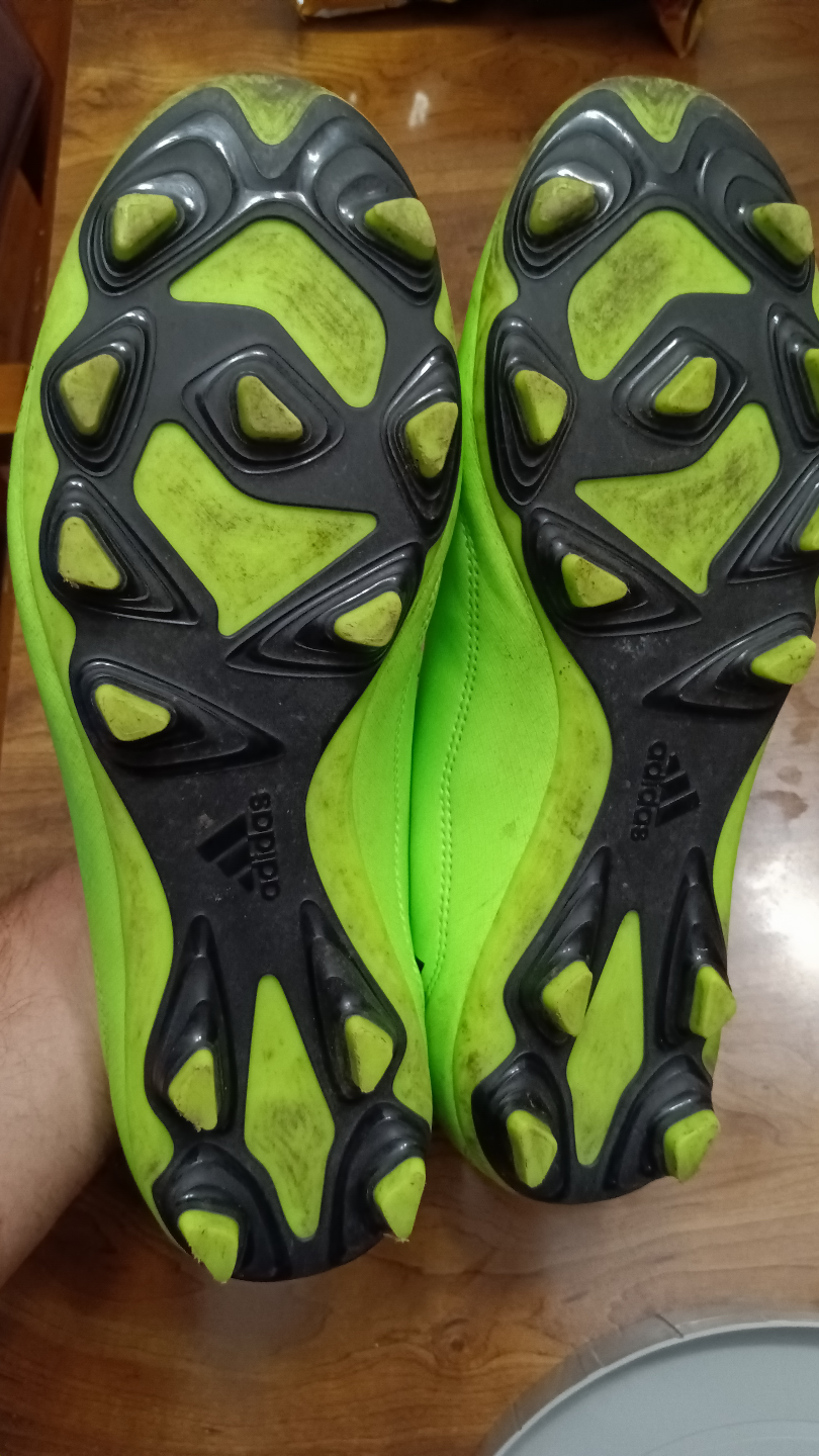 Adidas Kids Soccer Cleats Size 6 - photo 2