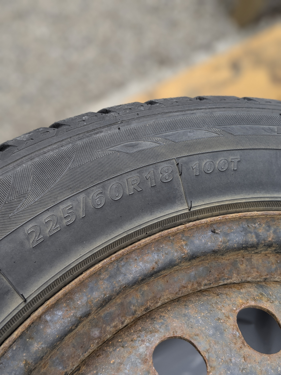 Winter Tires on Steel Rim - 225/60R18 100T - photo 2