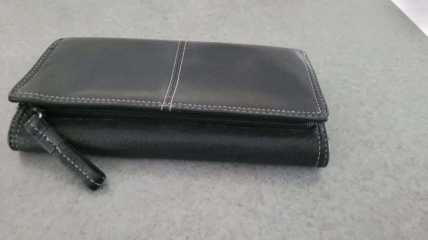 Kenneth Cole Reaction Black Leather Wallet - photo 3