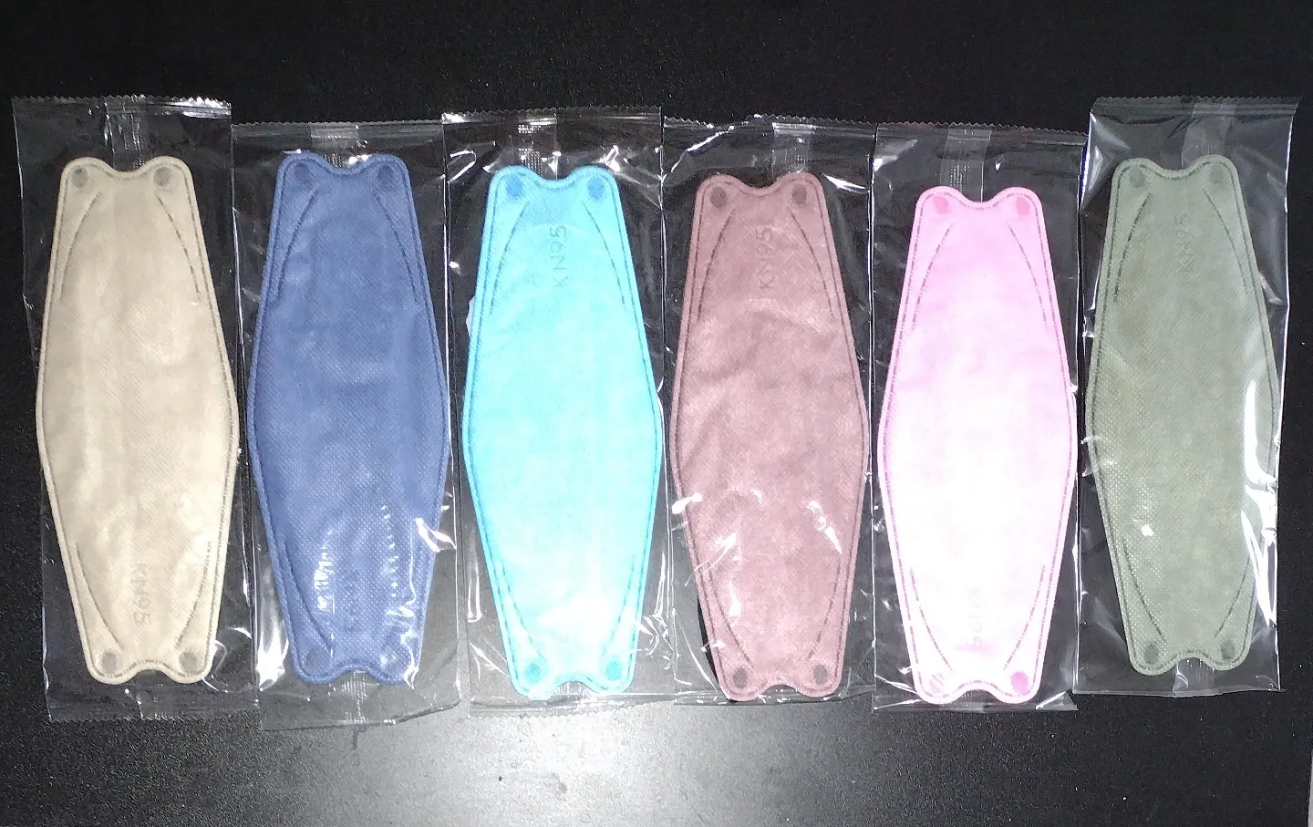 Facemoon KN95 Masks Disposable Face Masks #freecycle image indicator(2)