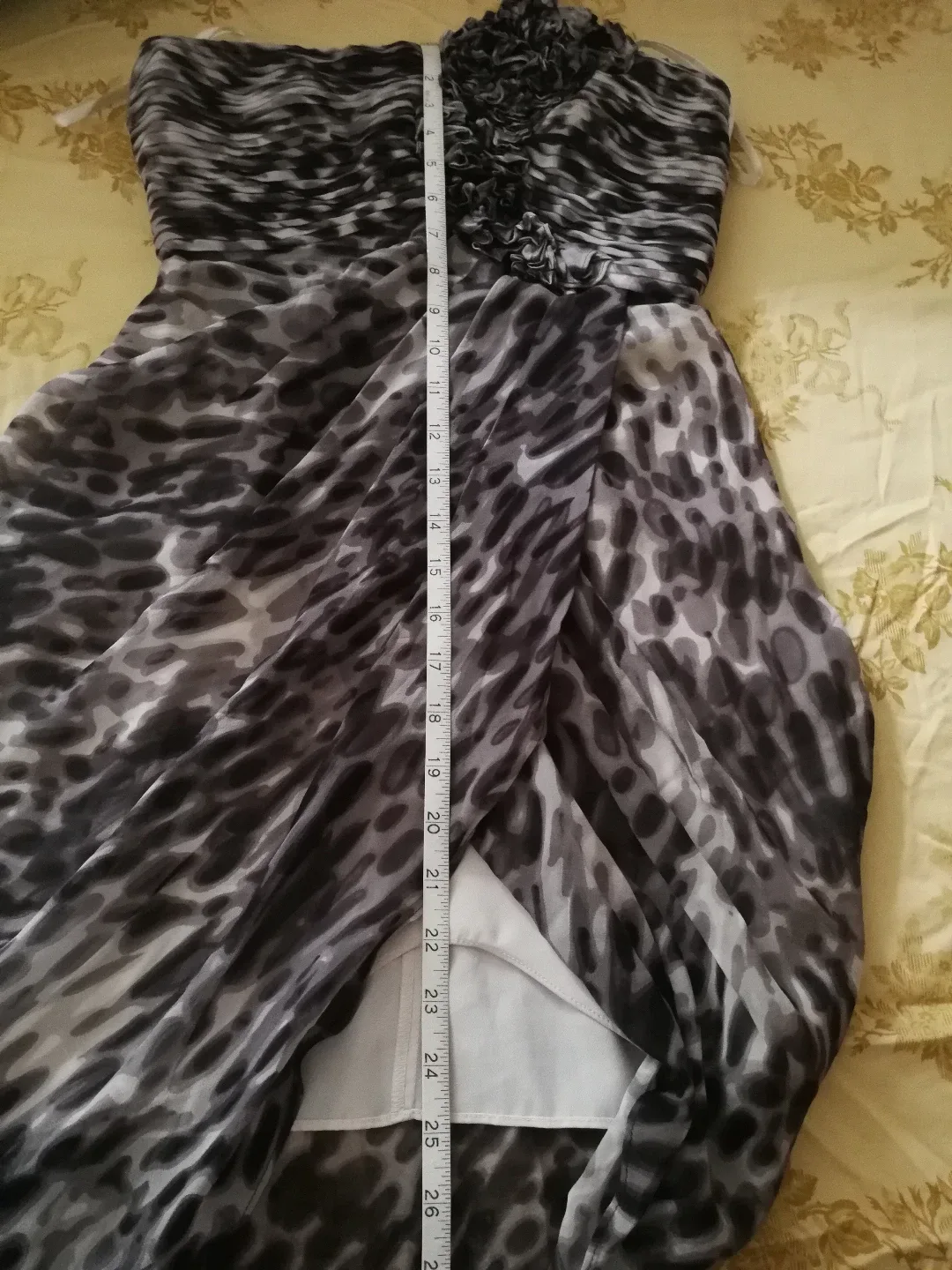 BCBG Max Azria Leopard Print Cocktail Silk Dress size 0 image indicator(7)