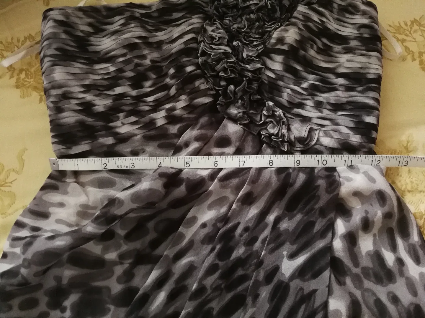 BCBG Max Azria Leopard Print Cocktail Silk Dress size 0 image indicator(8)