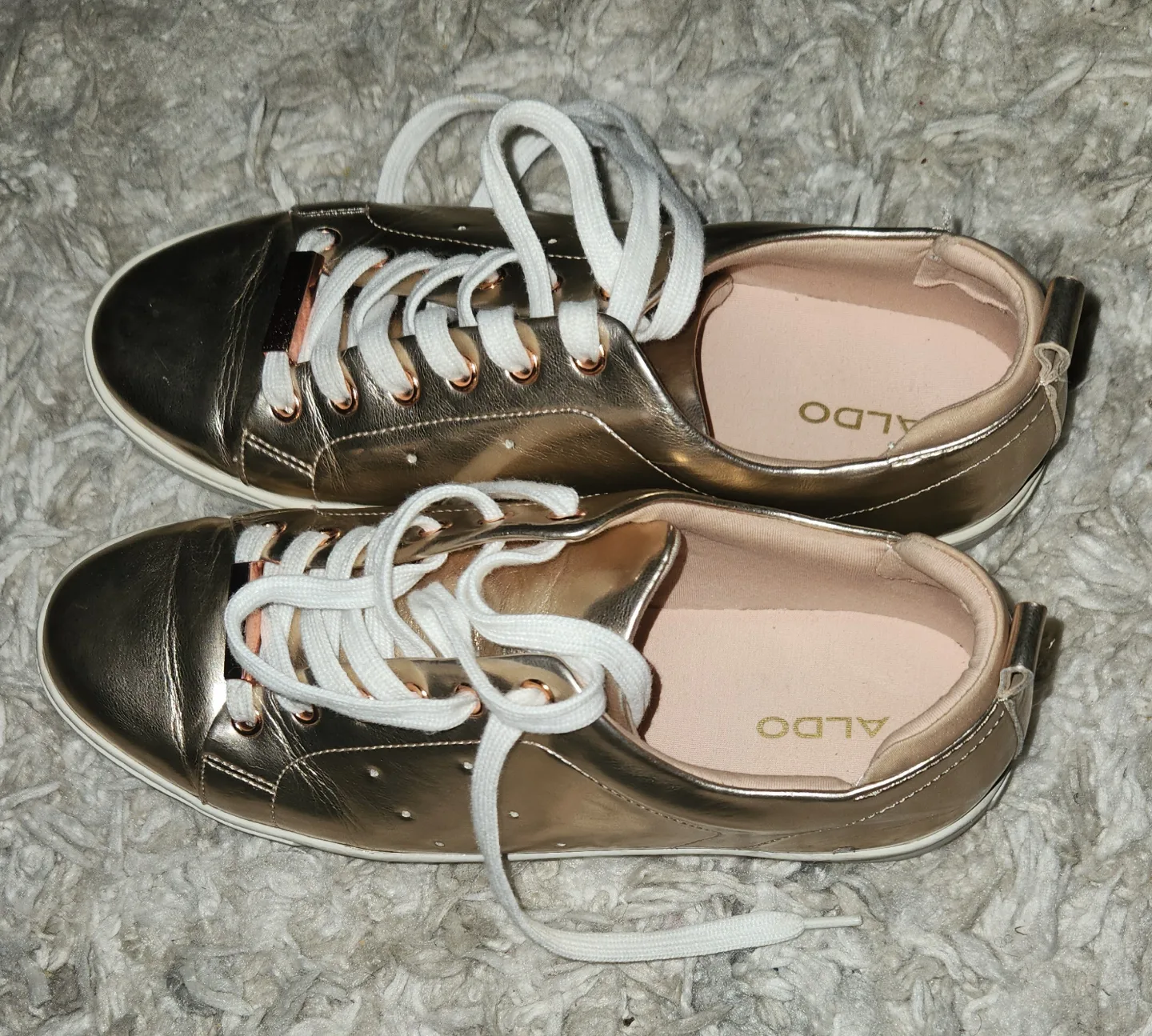 👞Rose Gold Aldo Sneakers - Women's Size 7.5 image indicator(2)