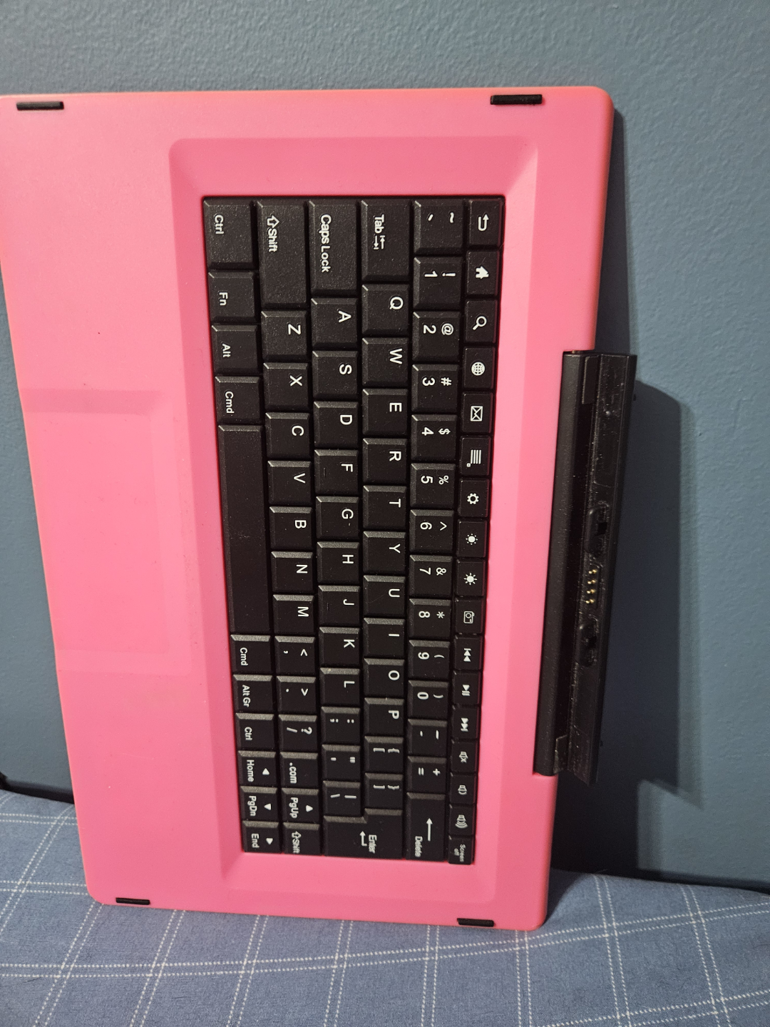 Pink Tablet and Keyboard - photo 3