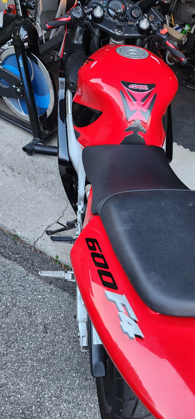 Honda CBR600F4i Sportbike - 41545km - photo 3