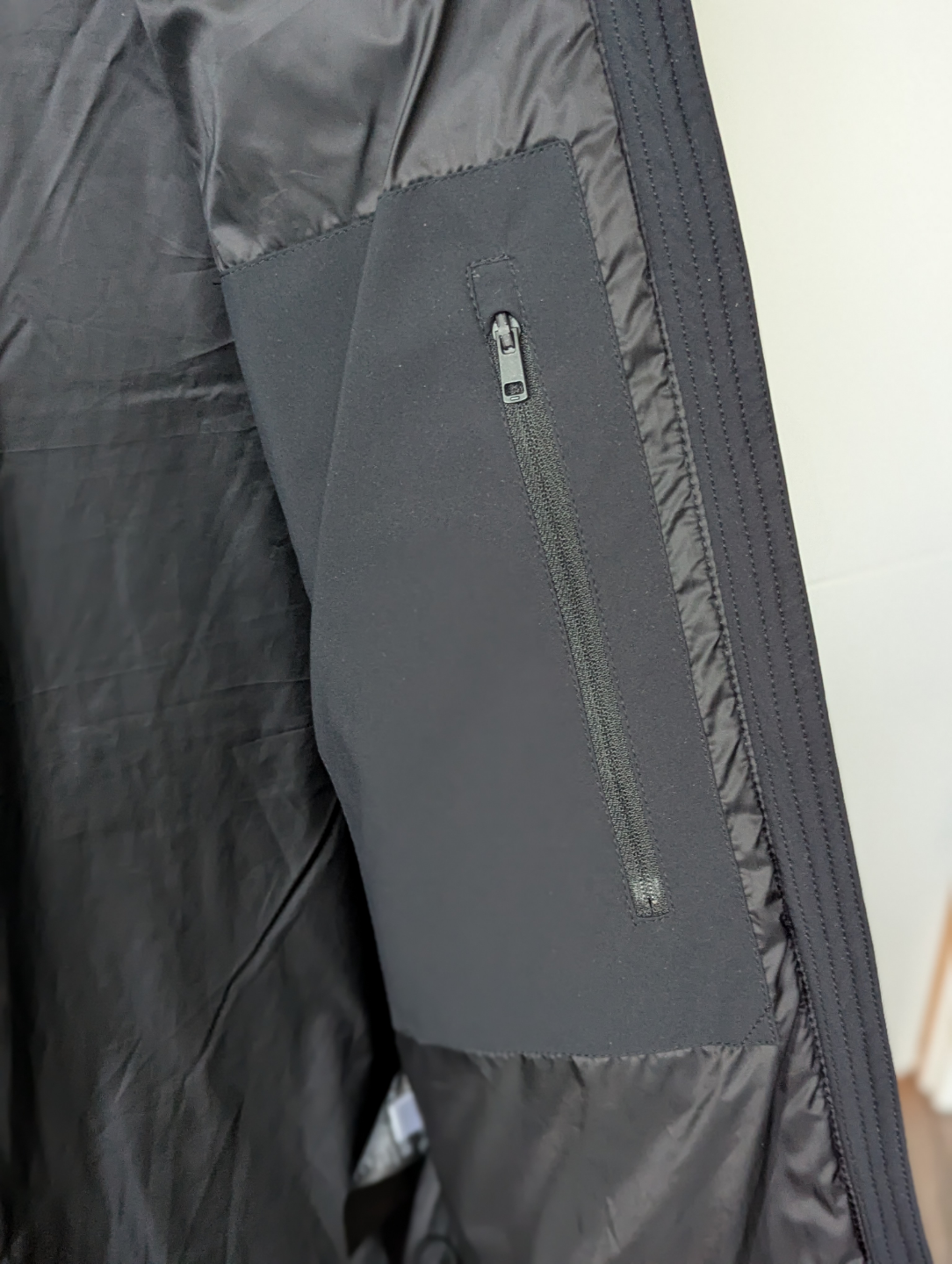 Uniqlo Women's Black Down Jacket Size L - photo 4