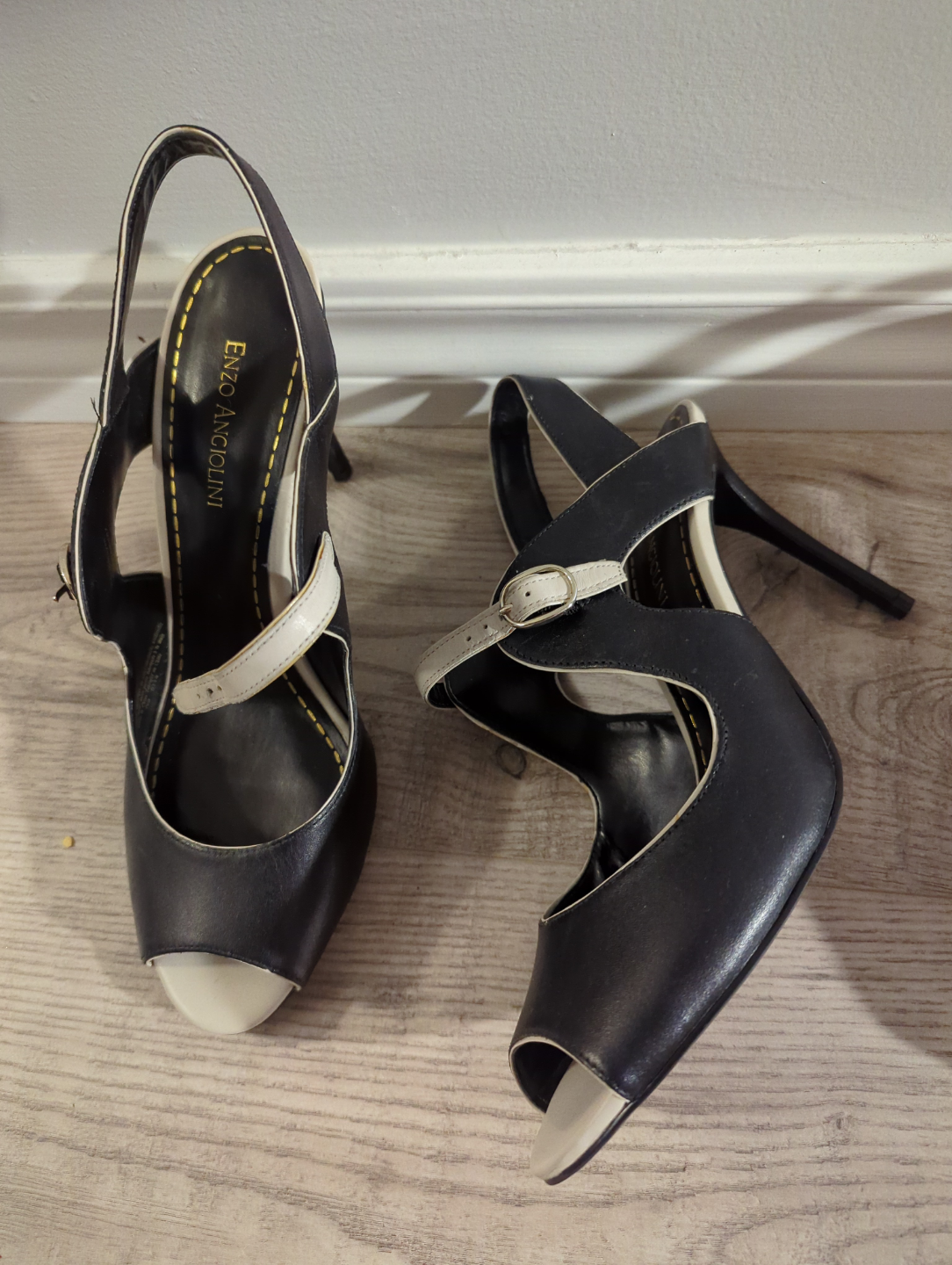 4 pairs of women's heels