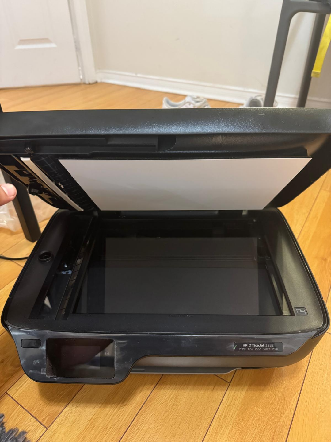HP OfficeJet 3833 All-in-One Printer - photo 2