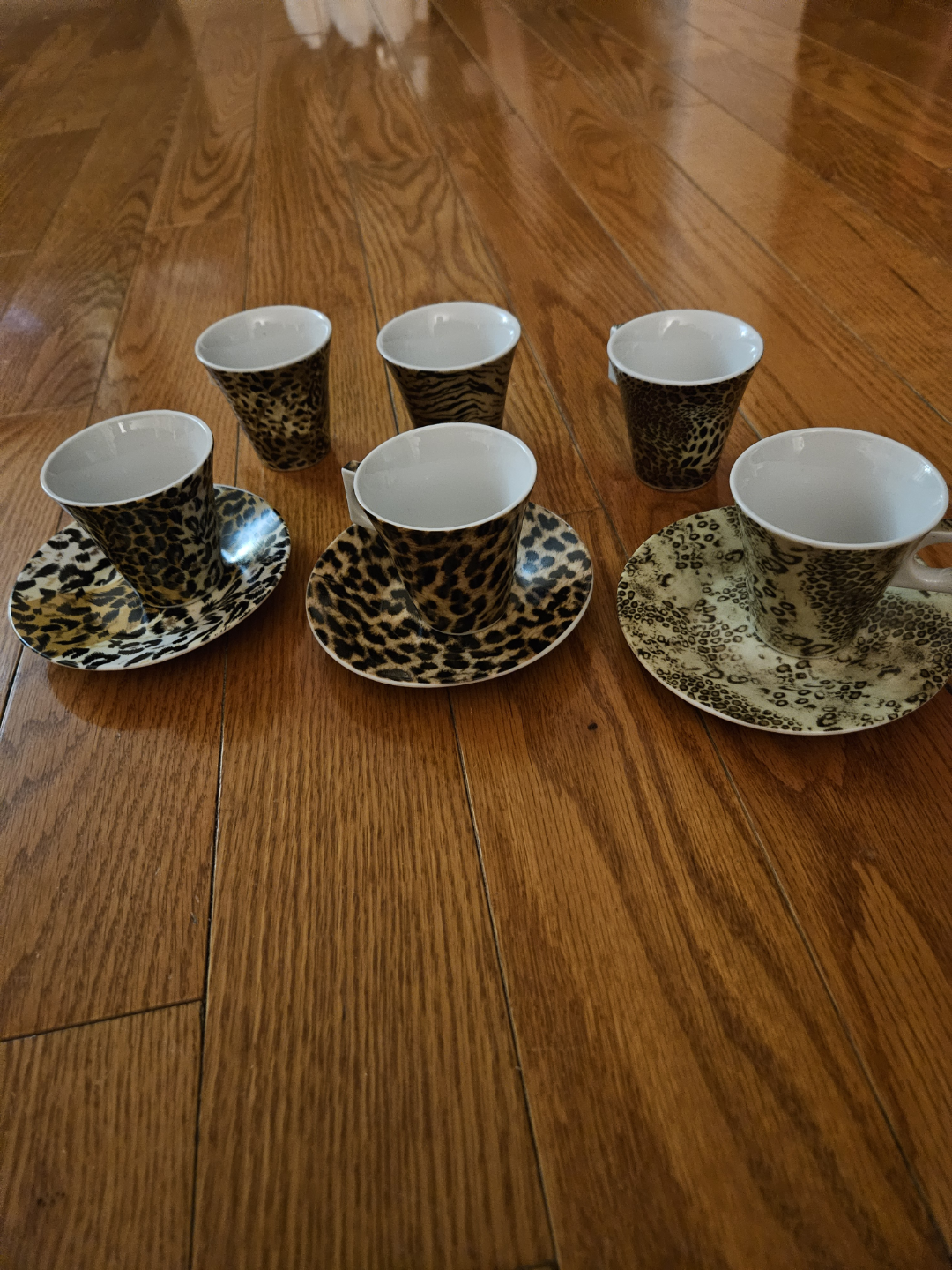 Animal print cups and saucers - photo 2