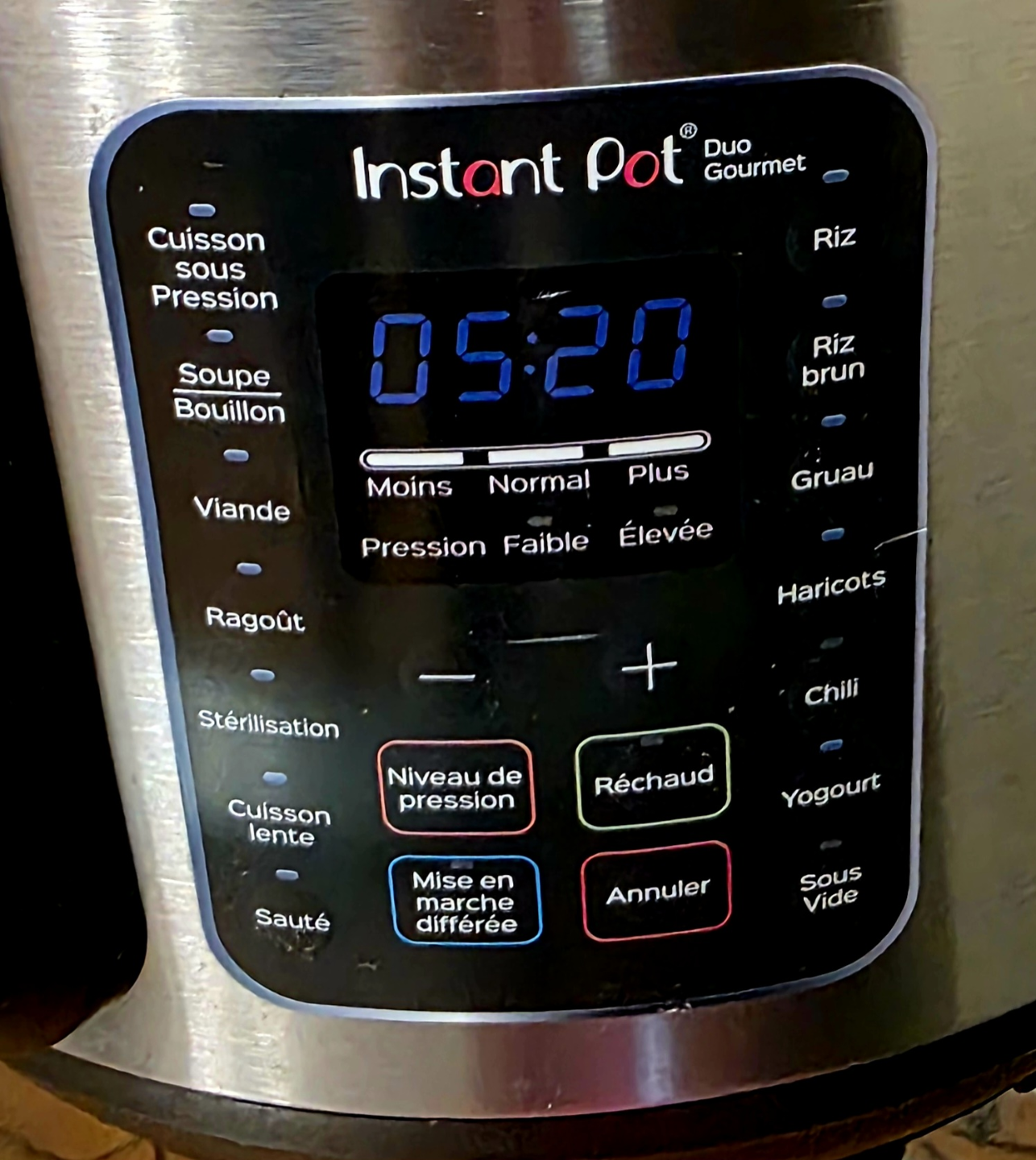 URGENT SALE Instant Pot Duo Gourmet 6-Quart Pressure Cooker - photo 2