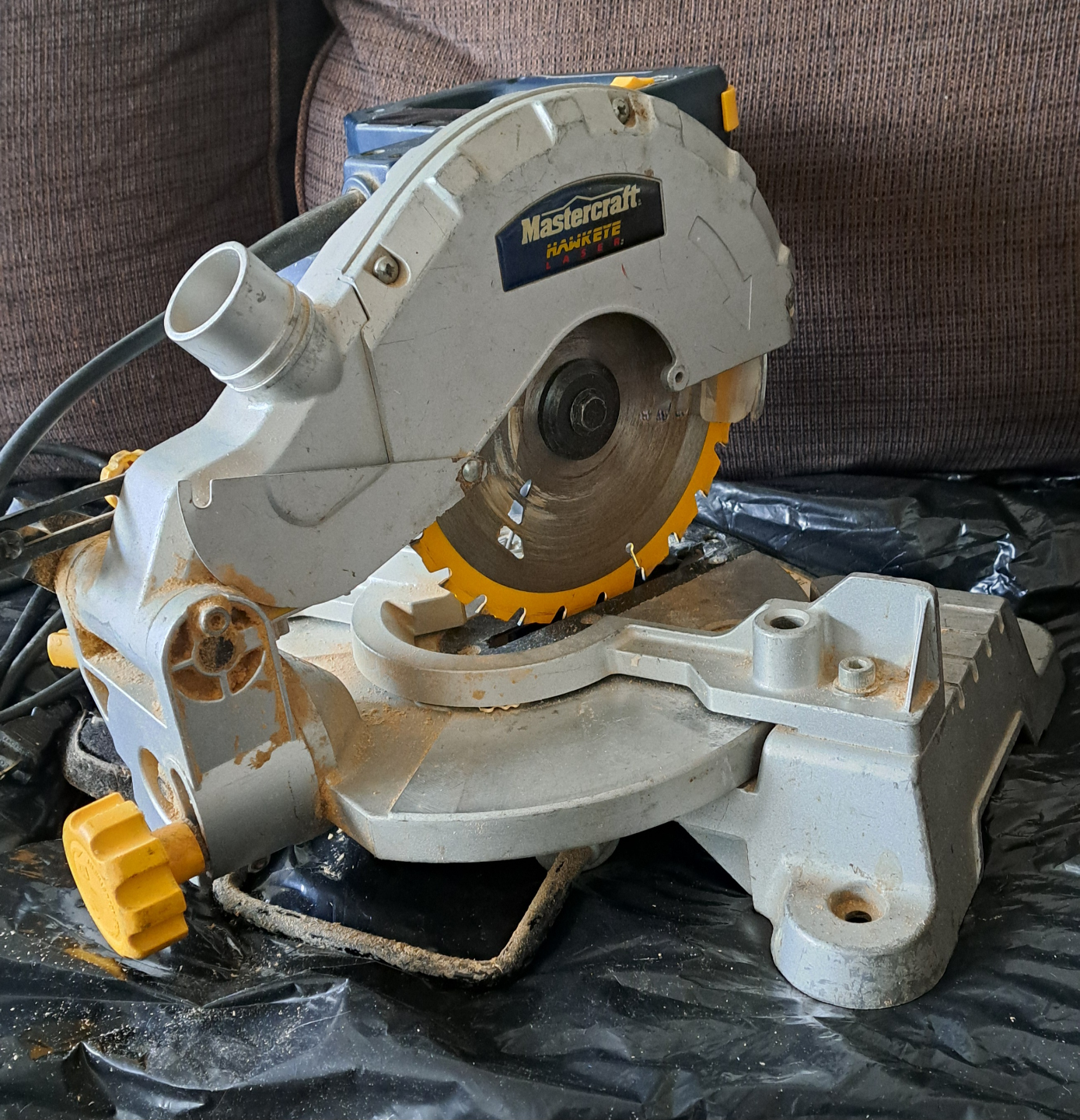 Mastercraft 7 1/4-inch Compound Mitre Saw with Laser Line - photo 3