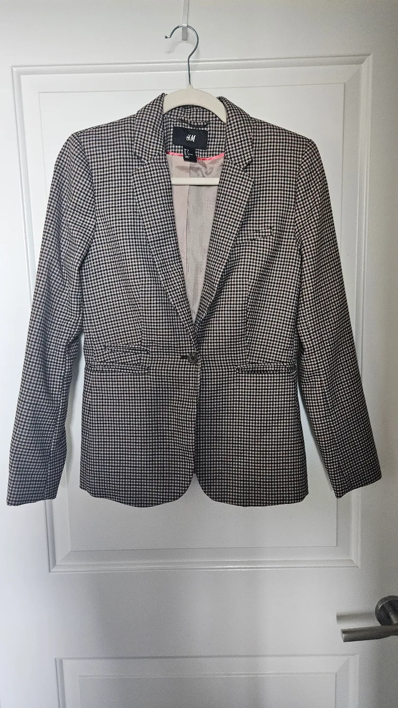 NEGOTIABLE - H&M Women's Brown and Black Checked Blazer Size 6 thumbnail
