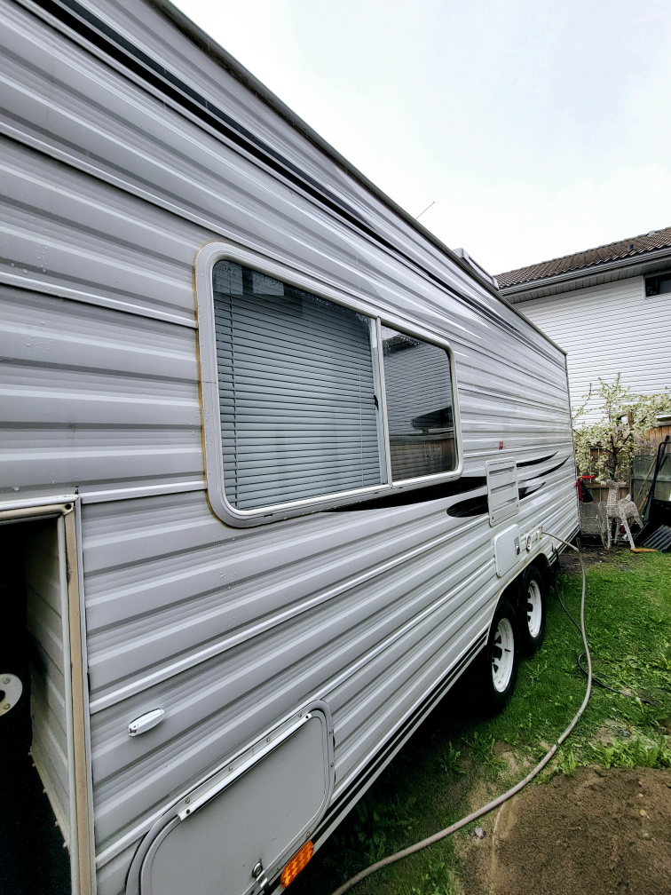 2001 23' Westwind 5th wheel trailer in a great condition - photo 3