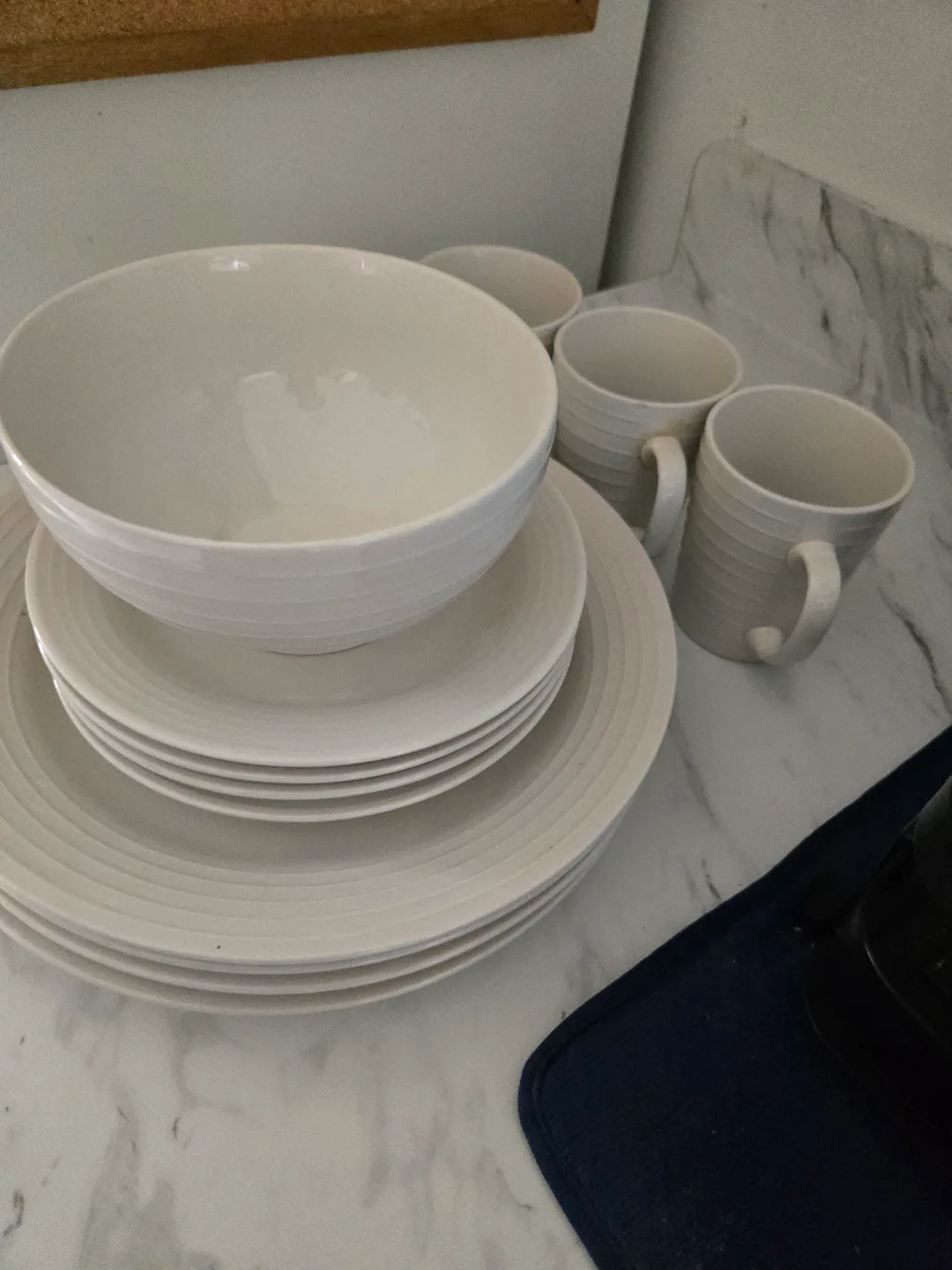 White Dinnerware Set - Bowls, Plates & Mugs thumbnail