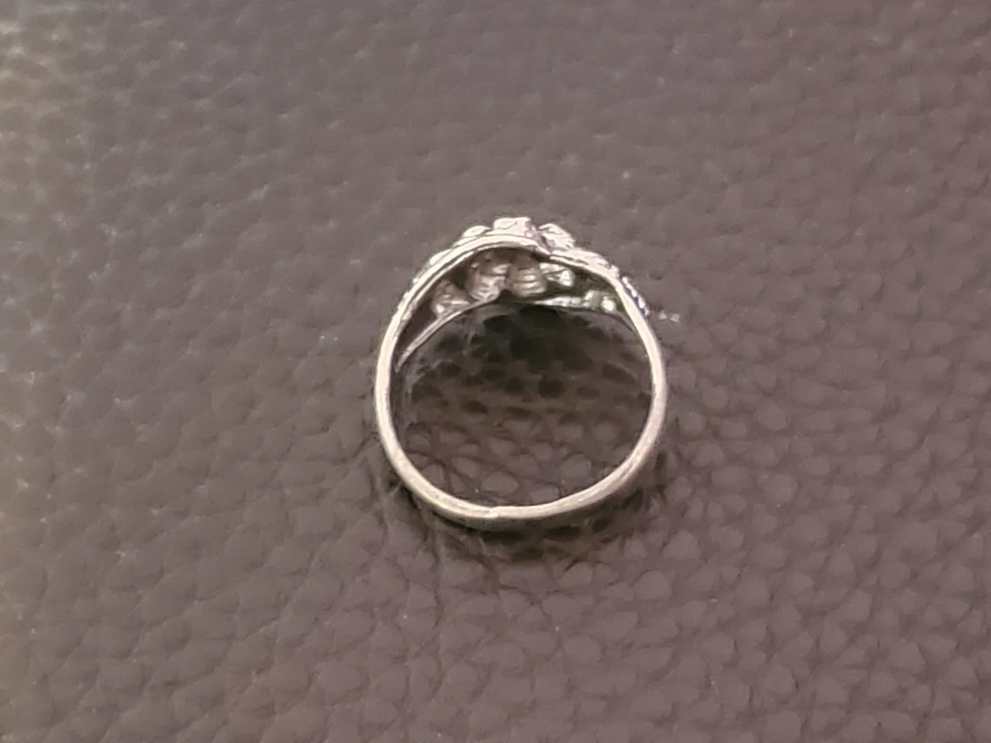 Silver Flower Ring (size 7) image indicator(4)