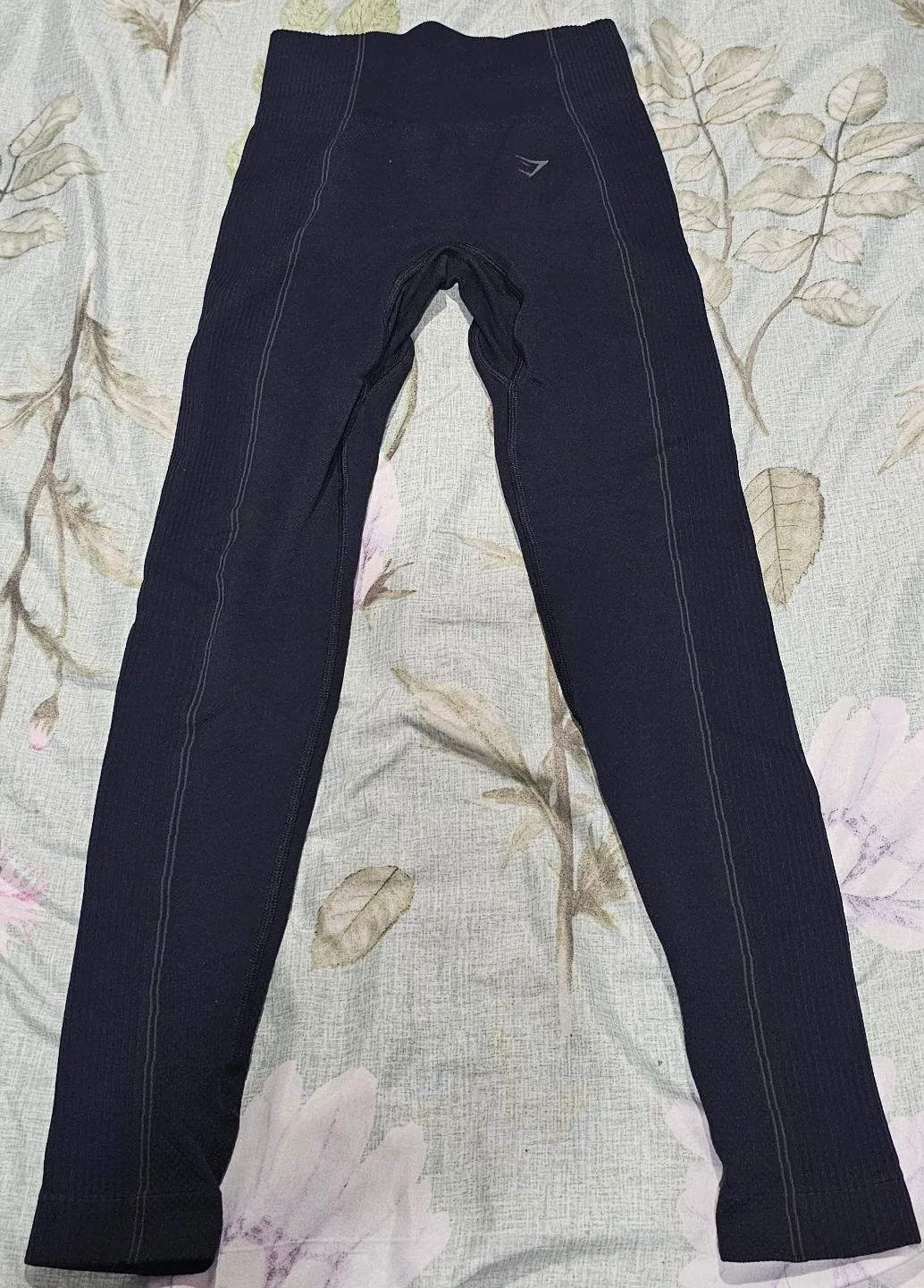 Gymshark Seamless Leggings - Black - Size Small thumbnail