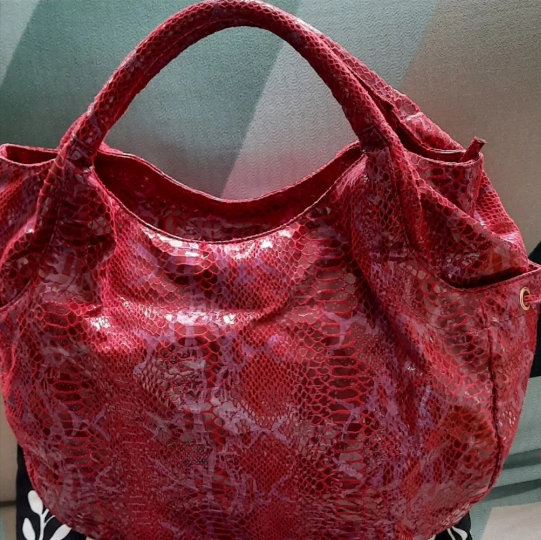 Red Snakeskin-Patterned Handbag thumbnail